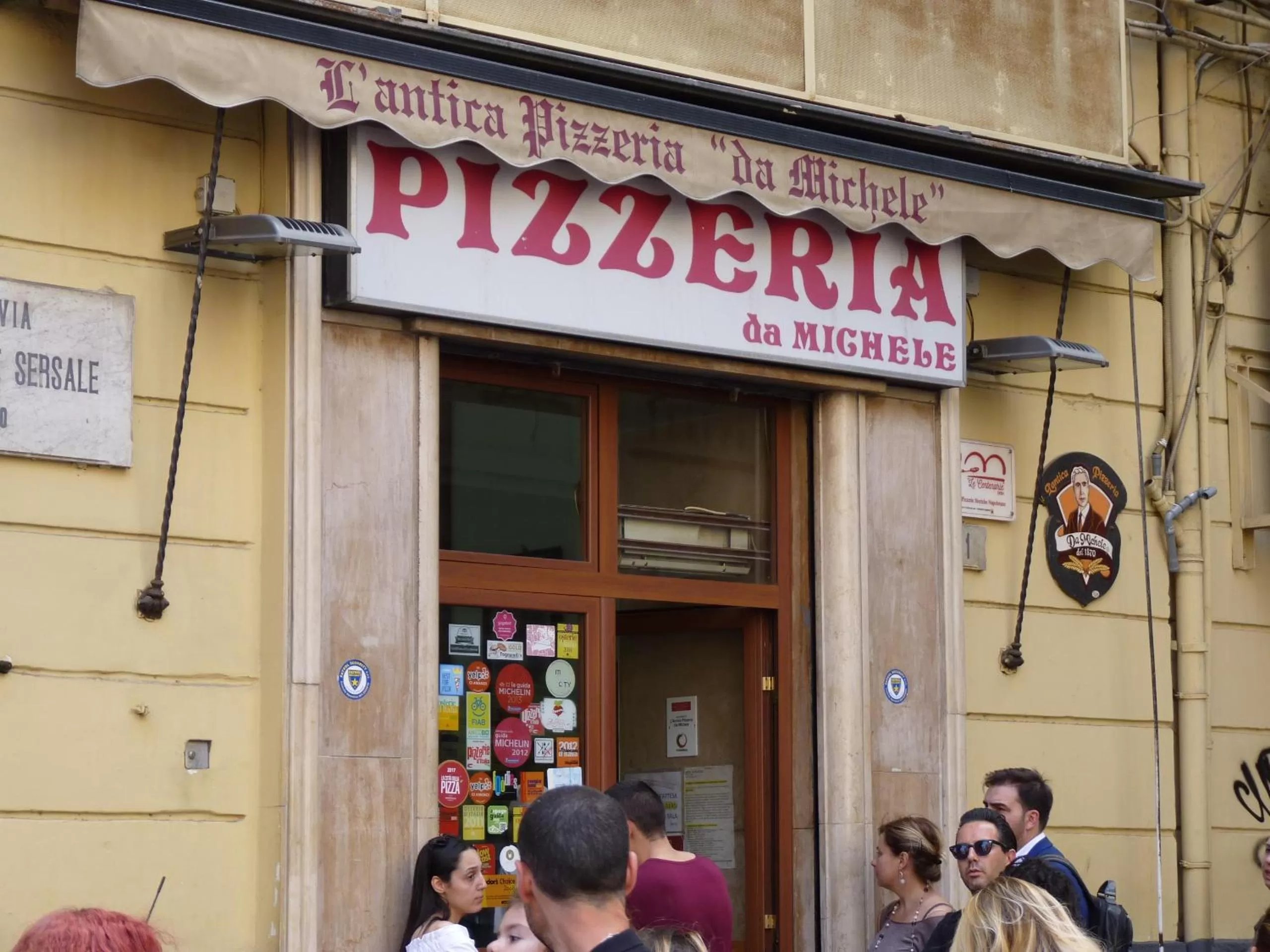 Restaurant/places to eat in B&B Art House