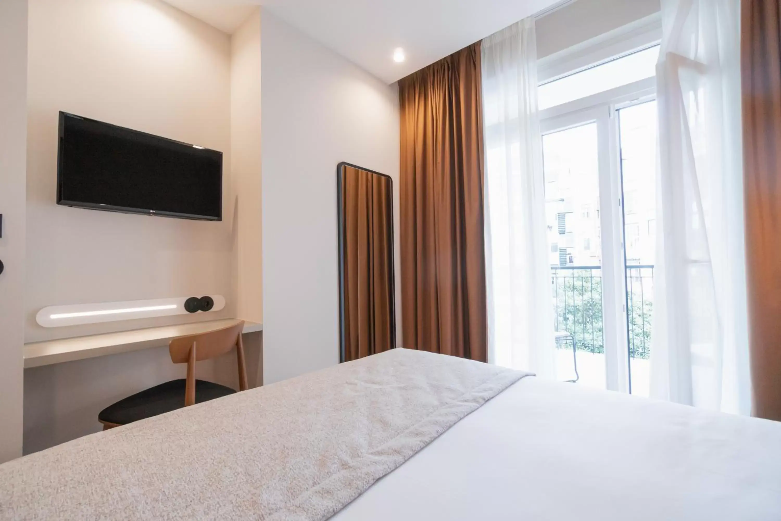 Bed in LX SoHo Boutique Hotel by RIDAN Hotels