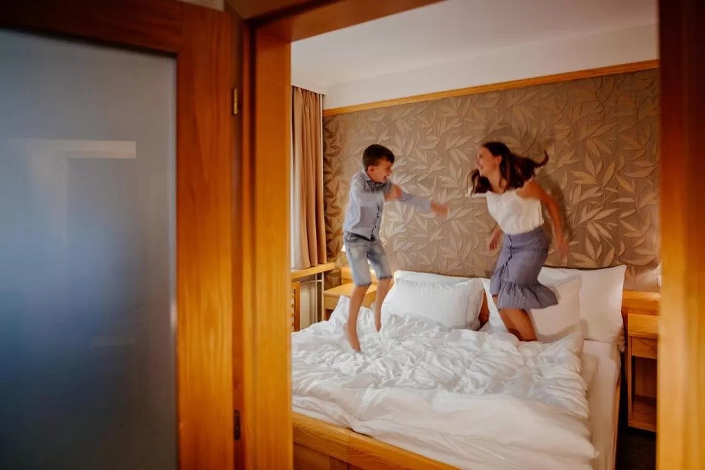 young children, Bed in Hotel Akademie a depandance Vila Jarmila