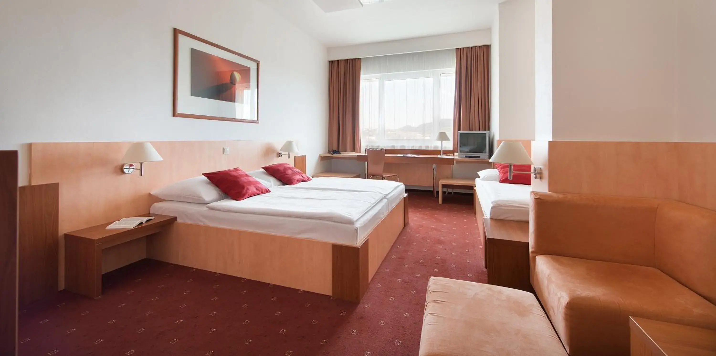 Bedroom, Bed in Hotel Grand Litava Beroun