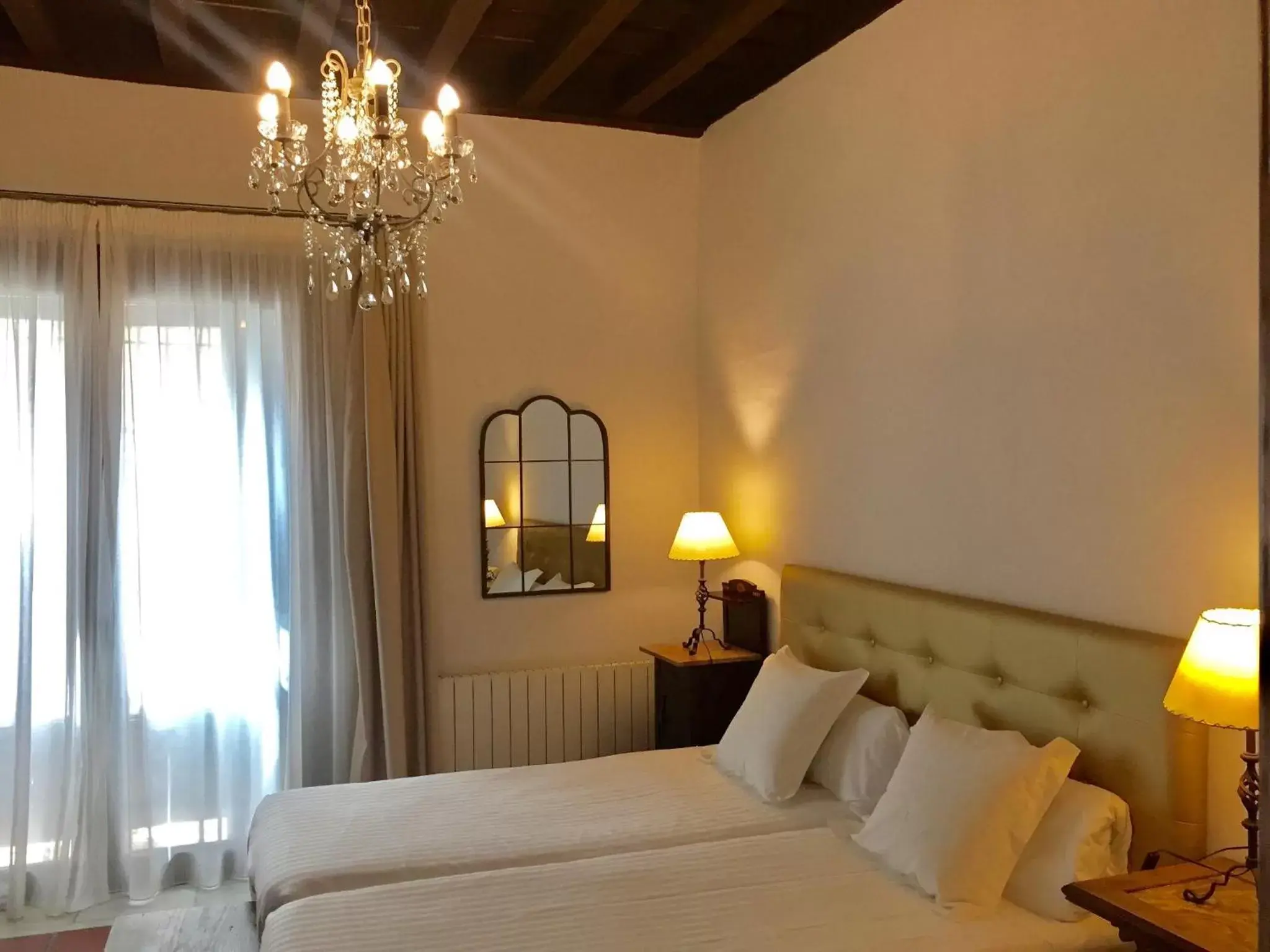 Photo of the whole room, Bed in Palacio de Santa Inés