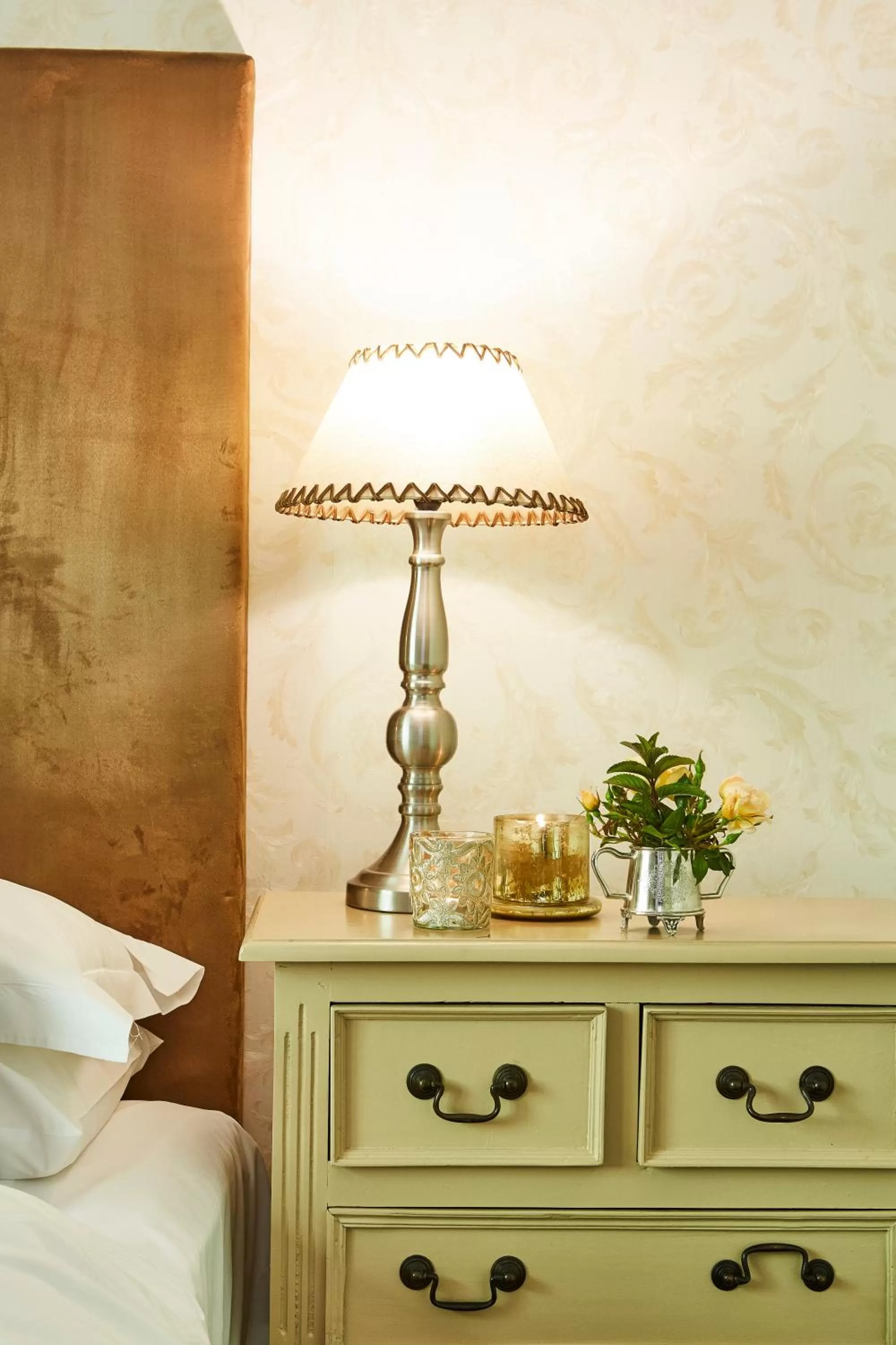 Bedroom, Bed in The Devon Valley Hotel