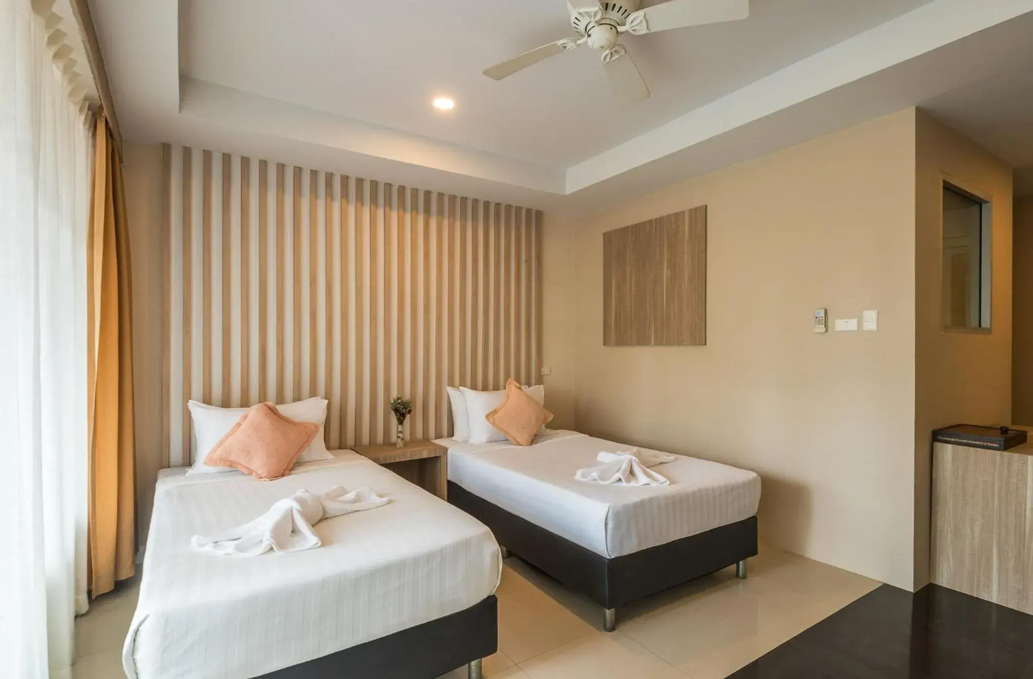 Bed in Lanta Sand Resort & Spa