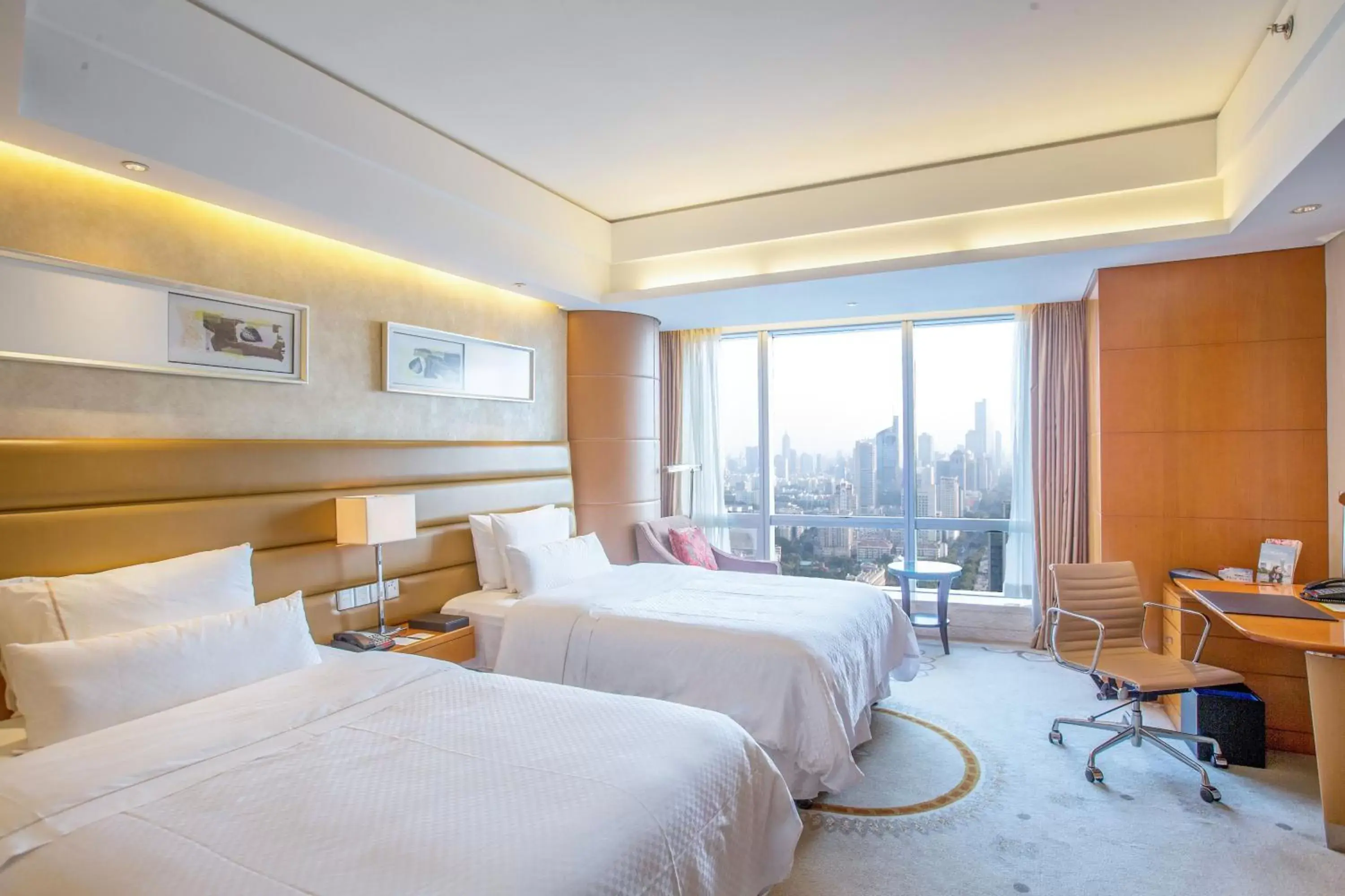 Bedroom, Bed in The Westin Nanjing Xuanwu Lake