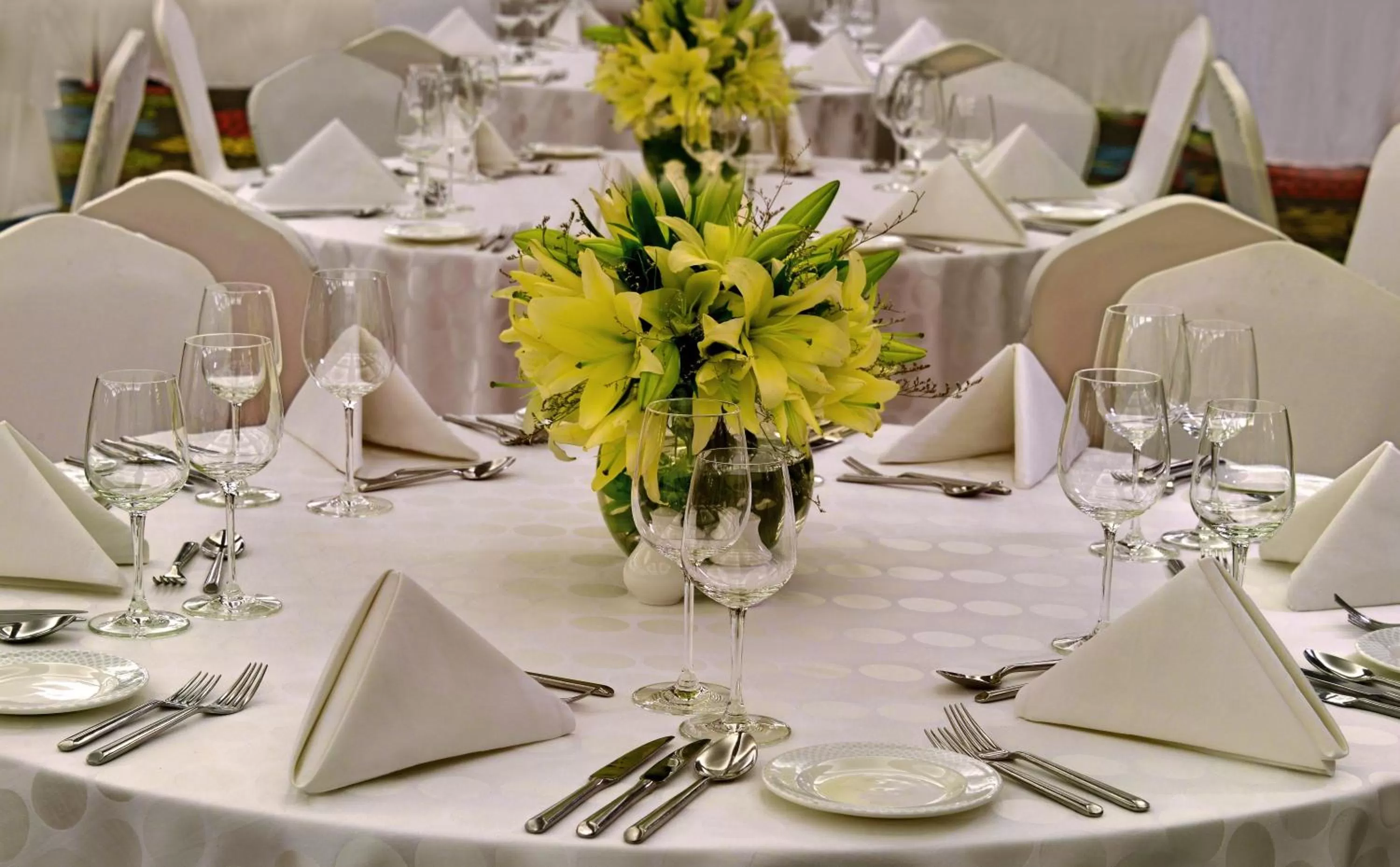 Restaurant/places to eat in Radisson Blu Jaipur