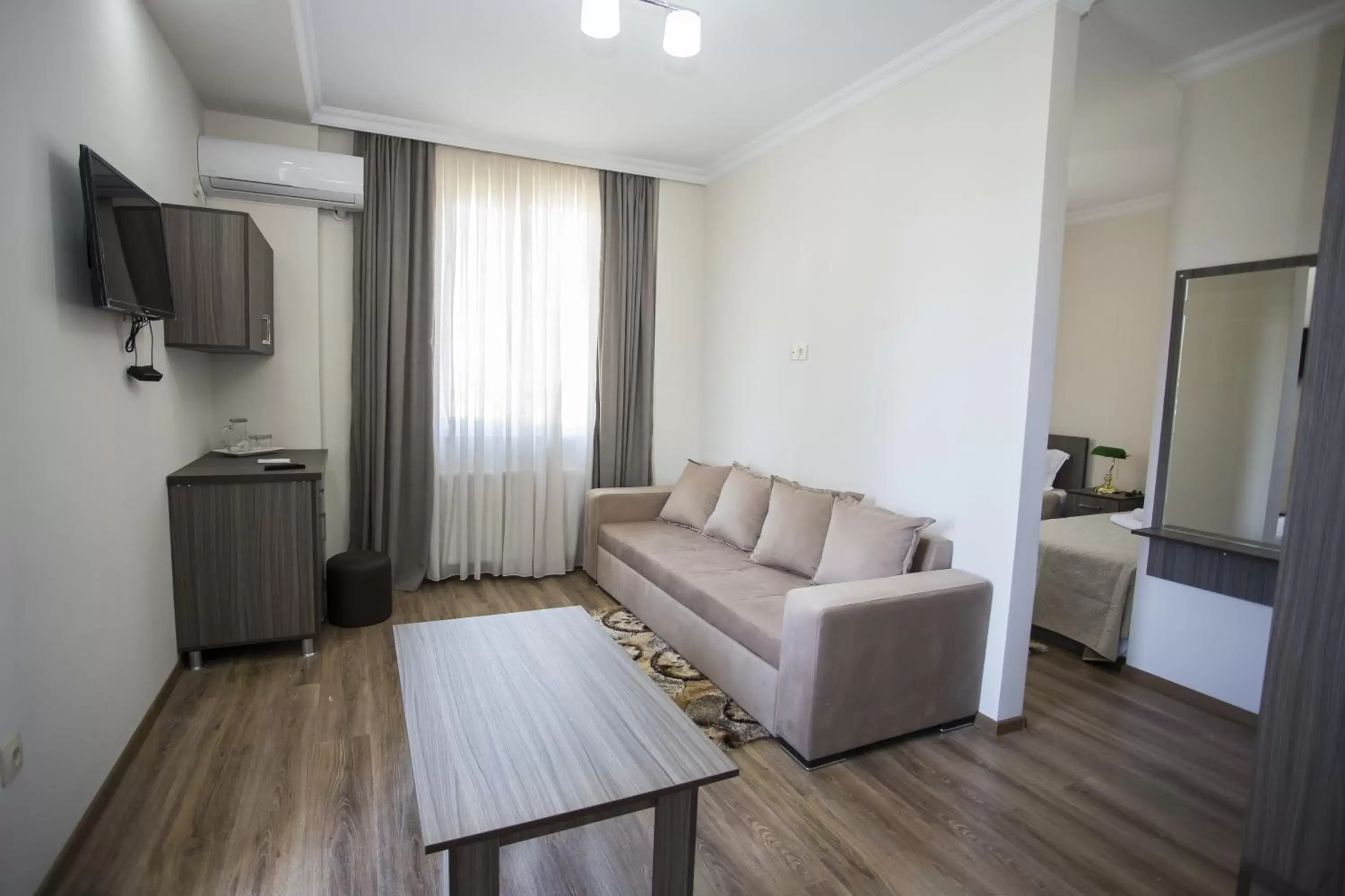 Deluxe Twin Room in Hotel Garanti Deluxe Twin Room in Hotel Garanti