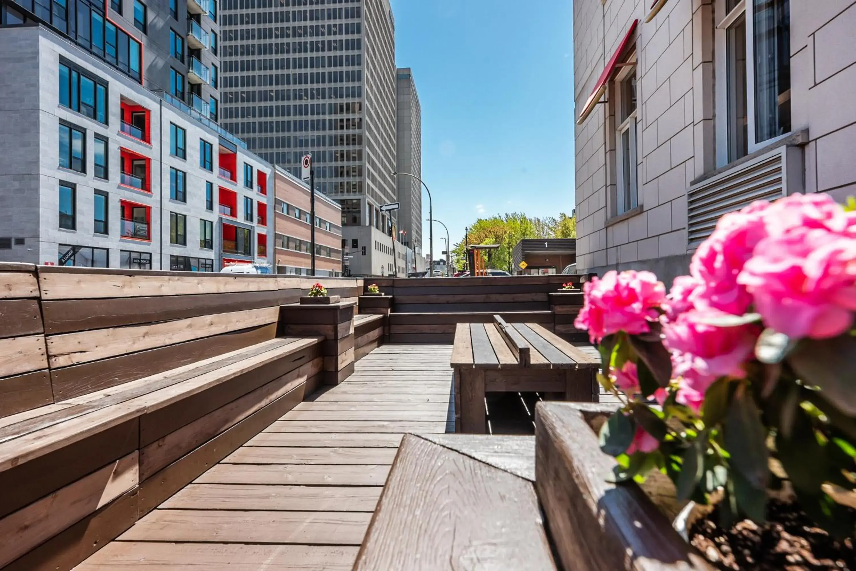 Balcony/Terrace in Samesun Montreal Central