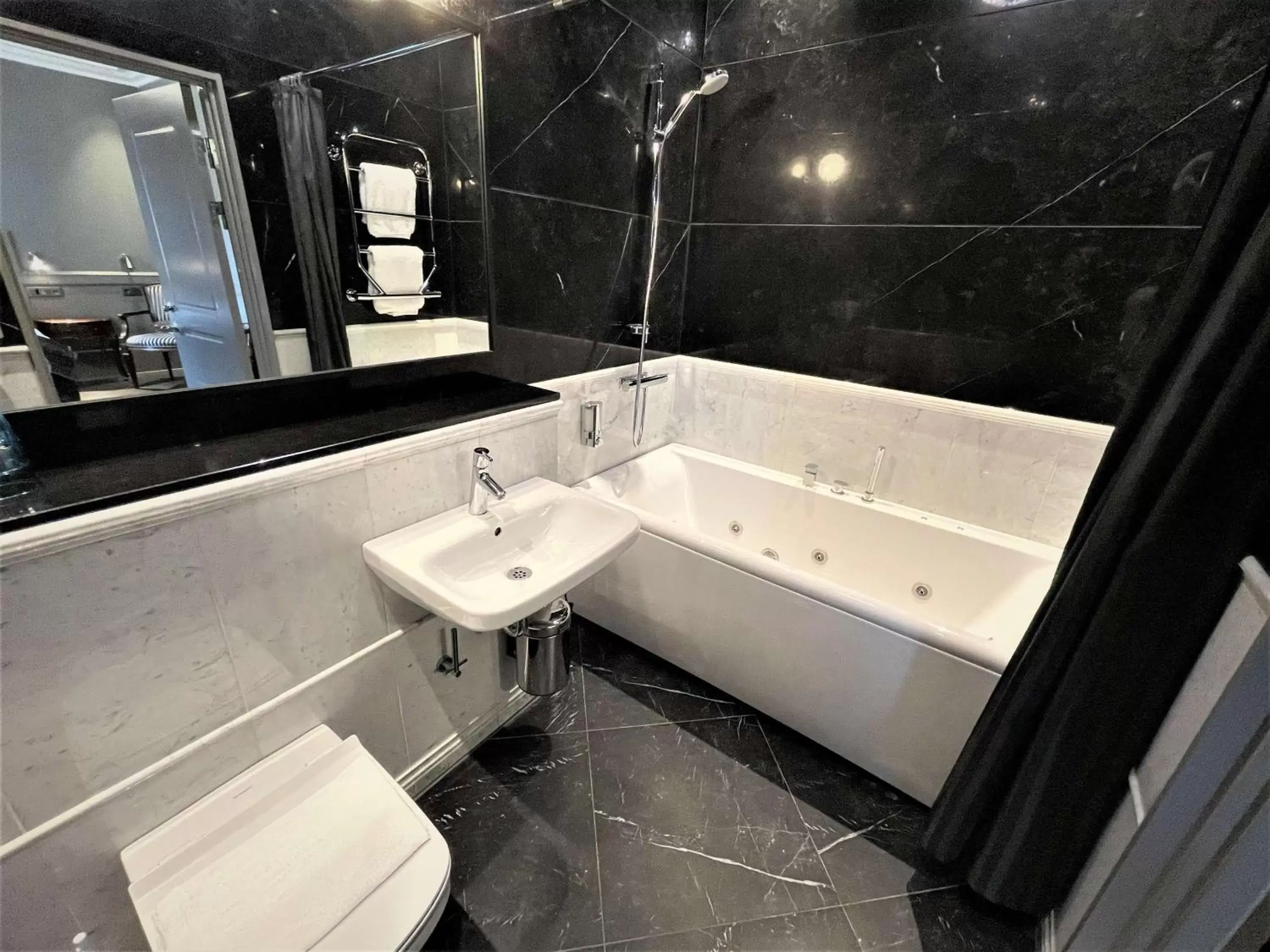 Bathroom in Hotel Vasa, Sure Hotel Collection by Best Western