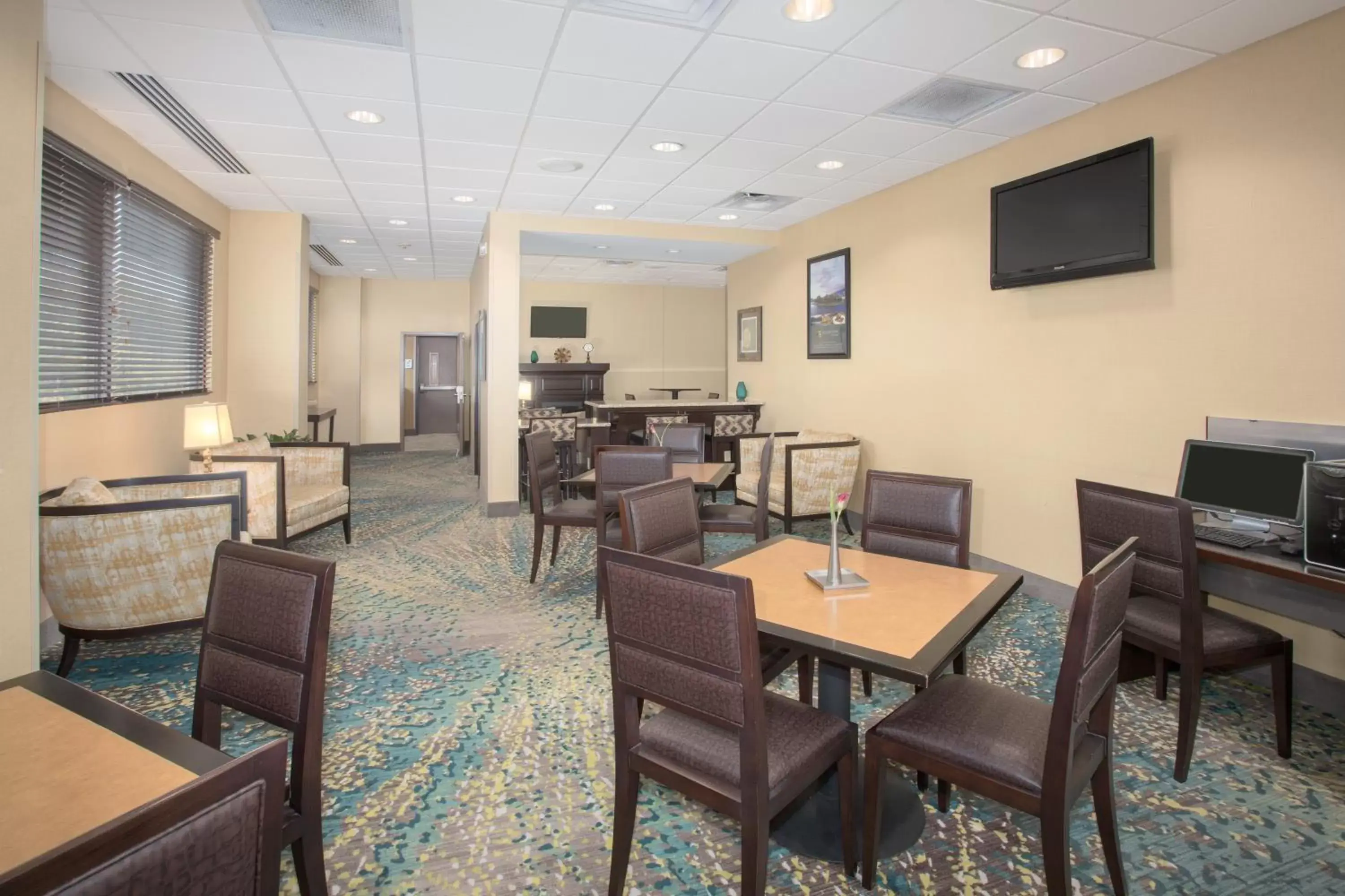 Other, Restaurant/Places to Eat in Holiday Inn Little Rock-Airport-Conference Center, an IHG Hotel