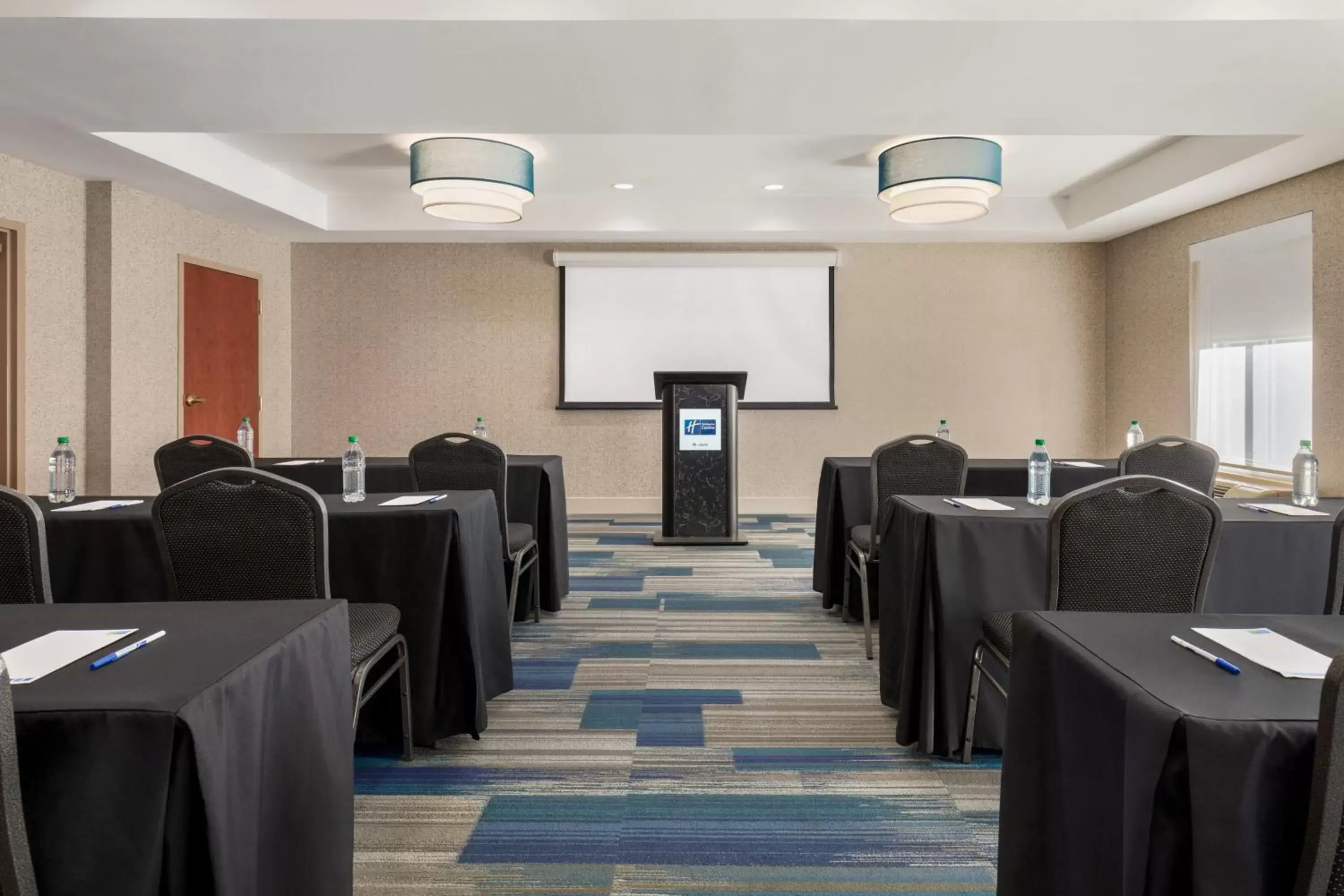 Meeting/conference room in Holiday Inn Express & Suites Philadelphia - Mt Laurel, an IHG Hotel