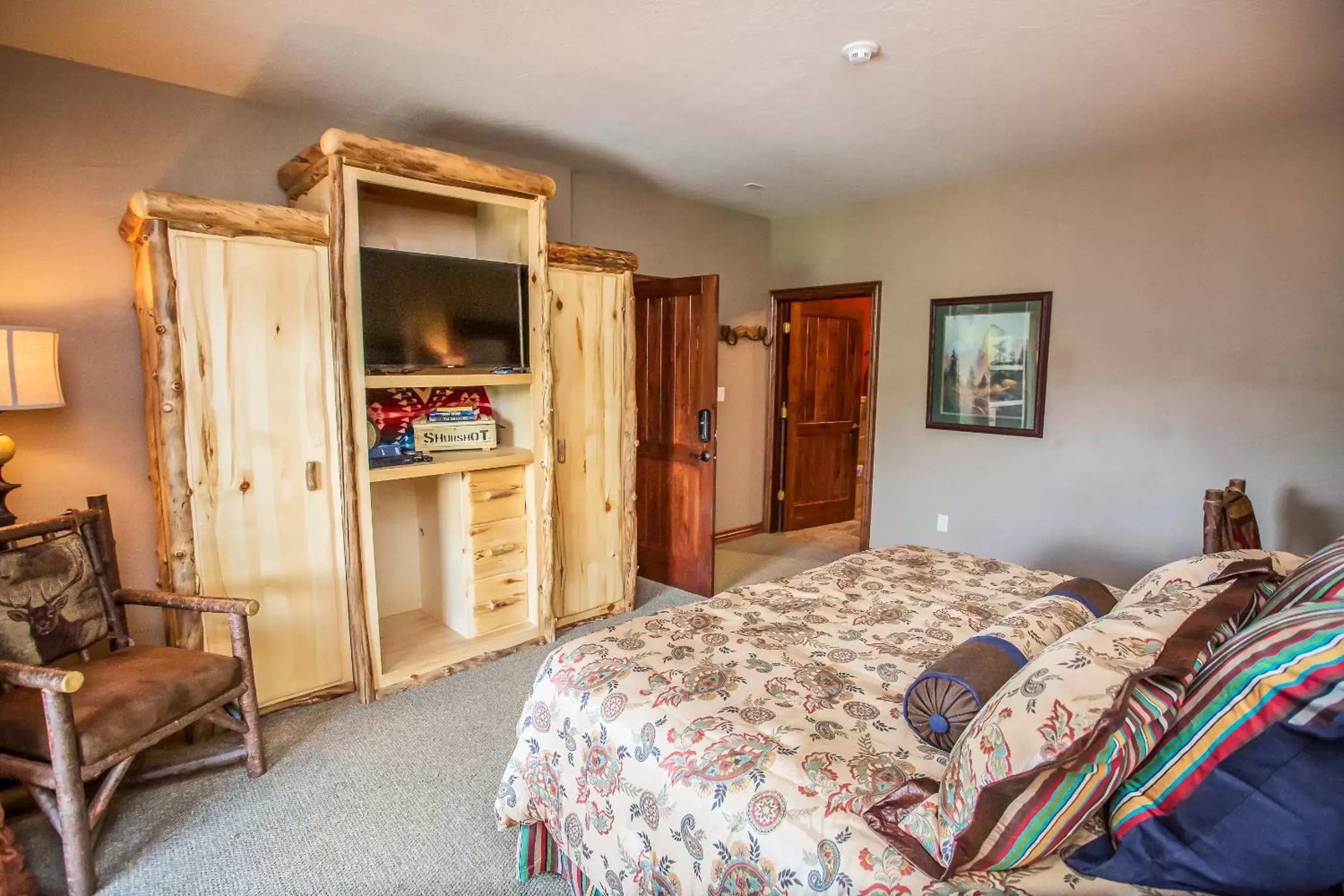 Bed in Main St Loft Overlooking Train Yard - Lofts Sterling & Sage - Toltec