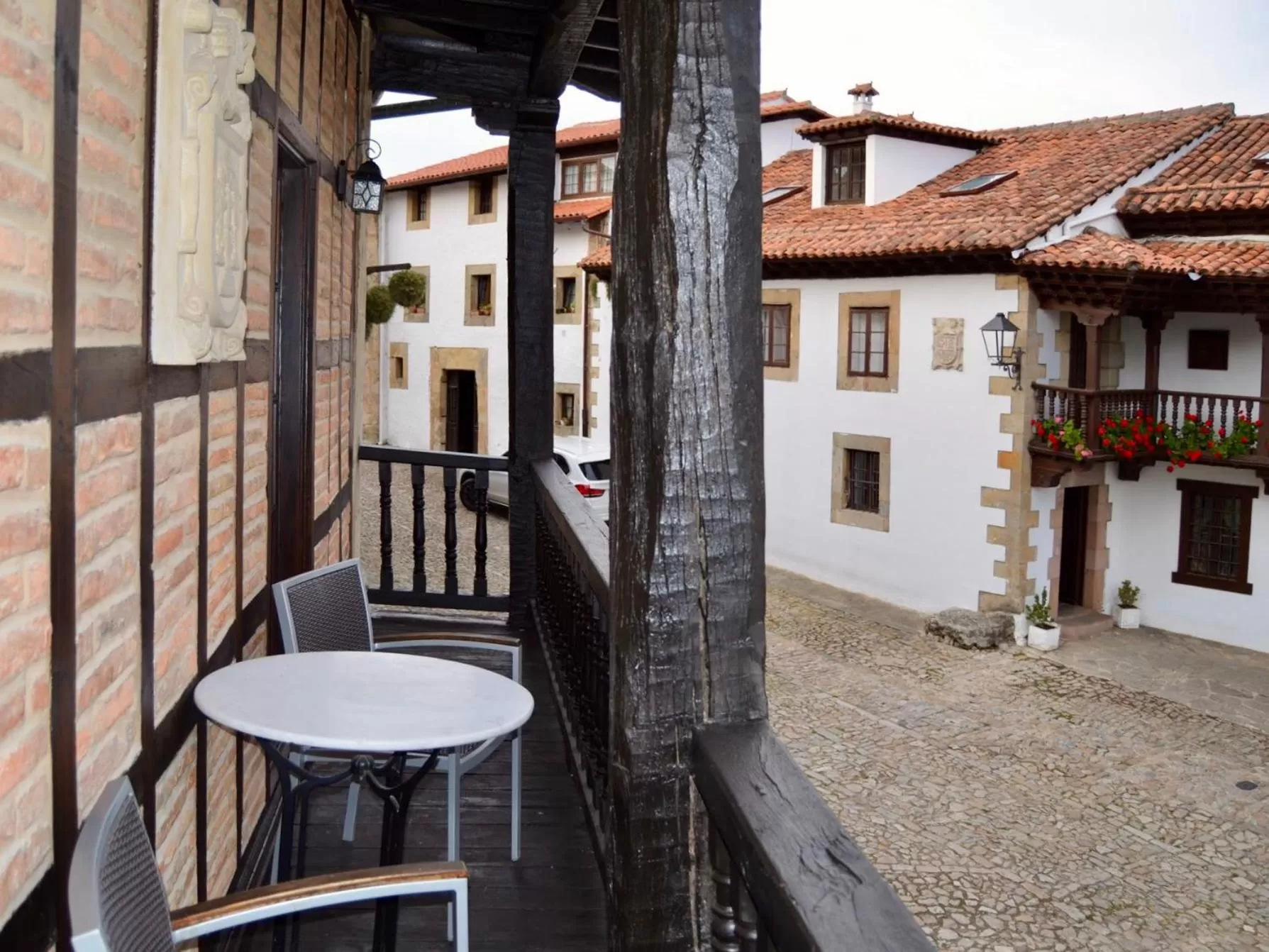 Balcony/Terrace in Akla Suites con Jacuzzi Santillana