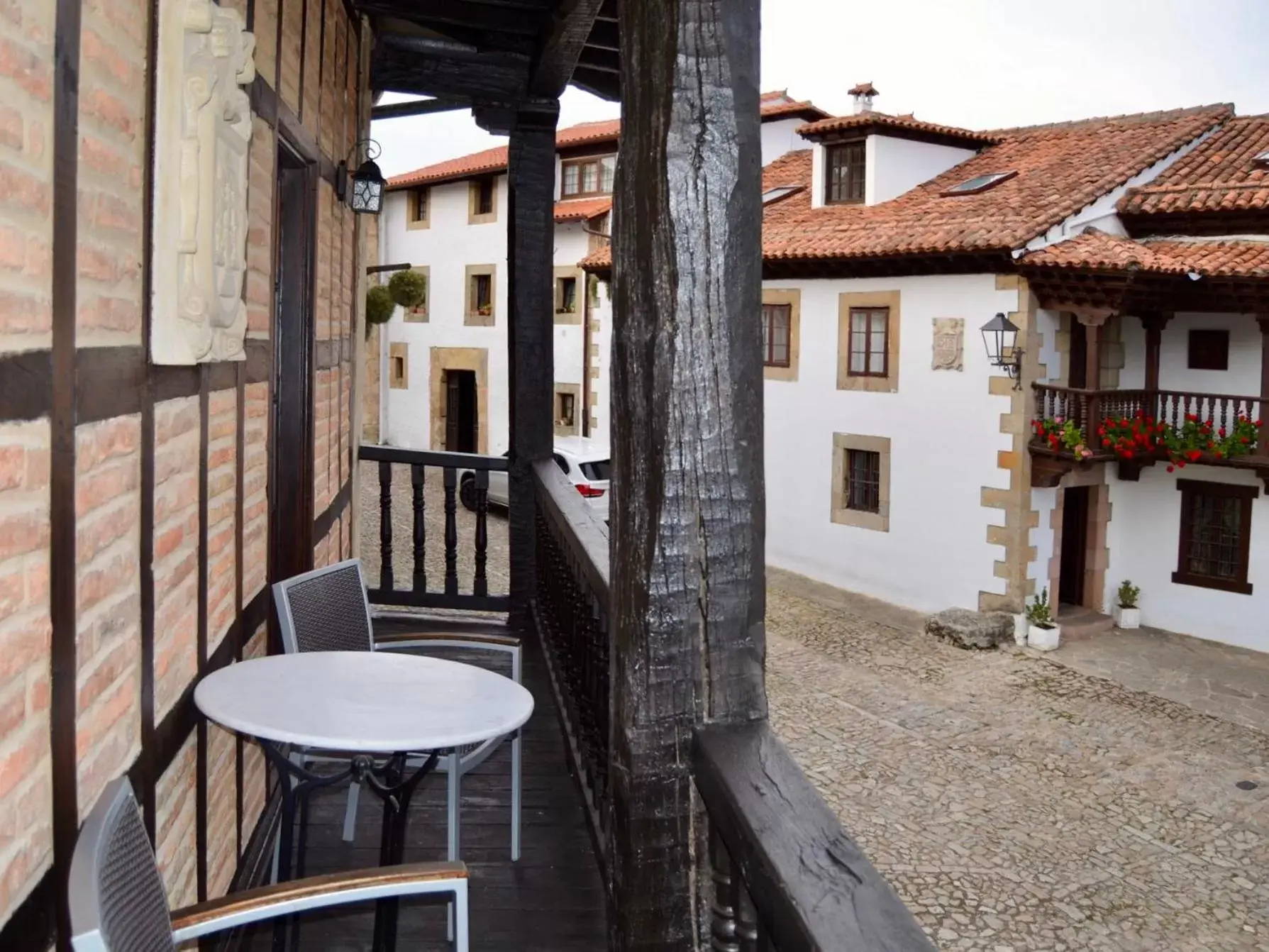 Balcony/Terrace in Suites con Jacuzzi Santillana