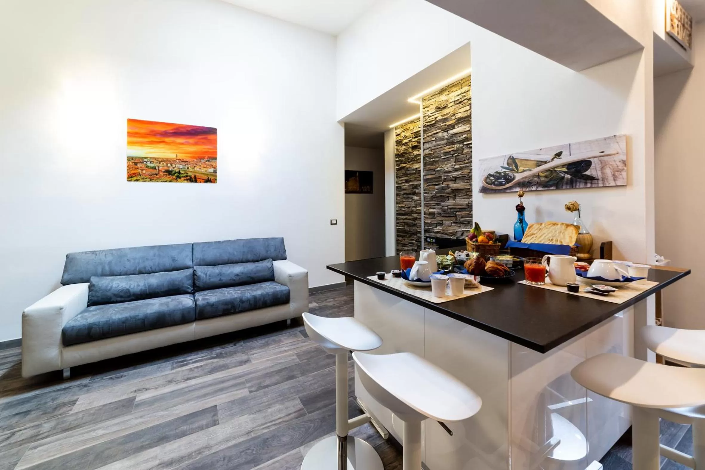 Communal lounge/ TV room, Dining Area in Medici Soderini