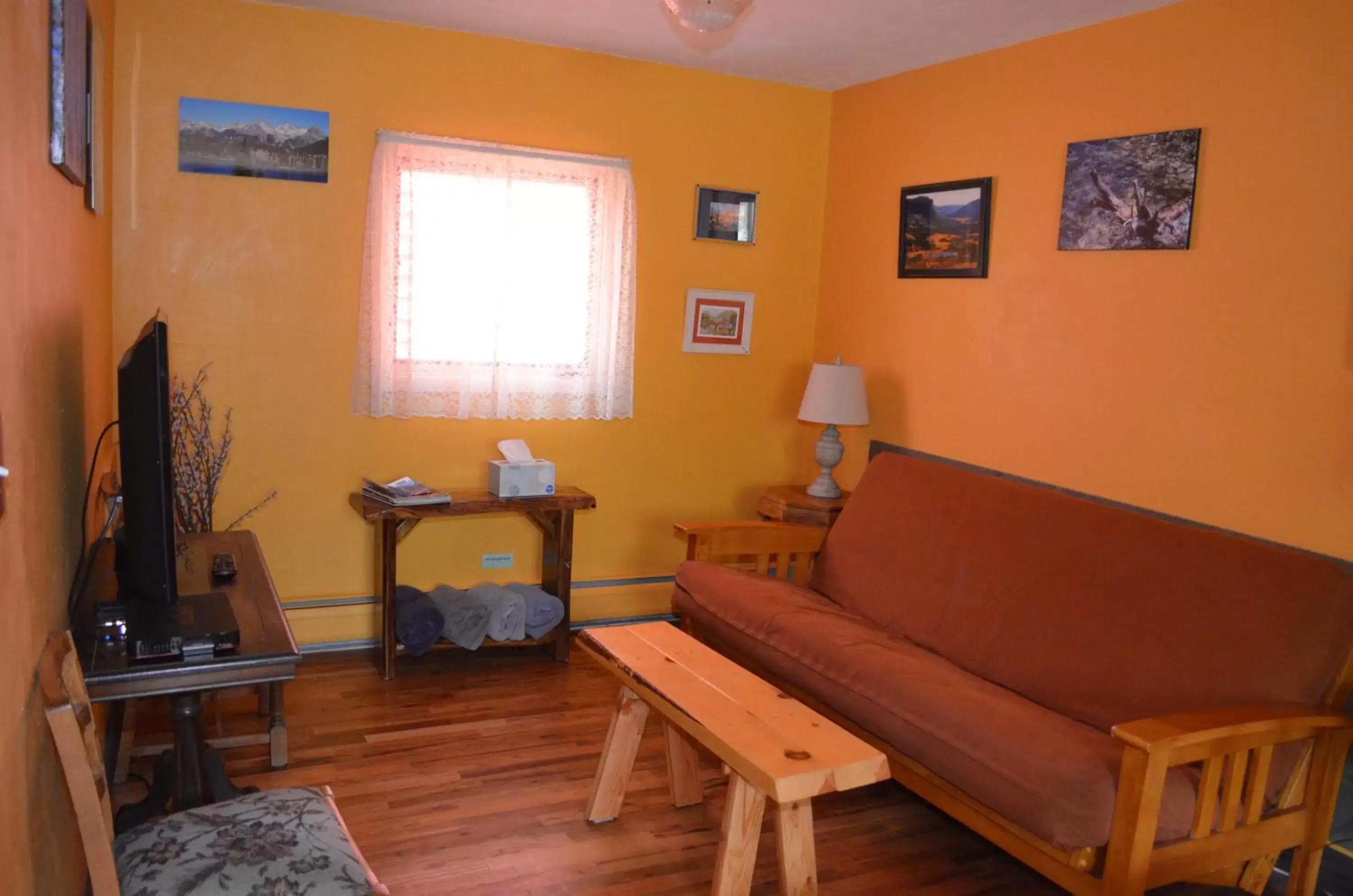 Living room, Seating Area in The Ouray Main Street Inn