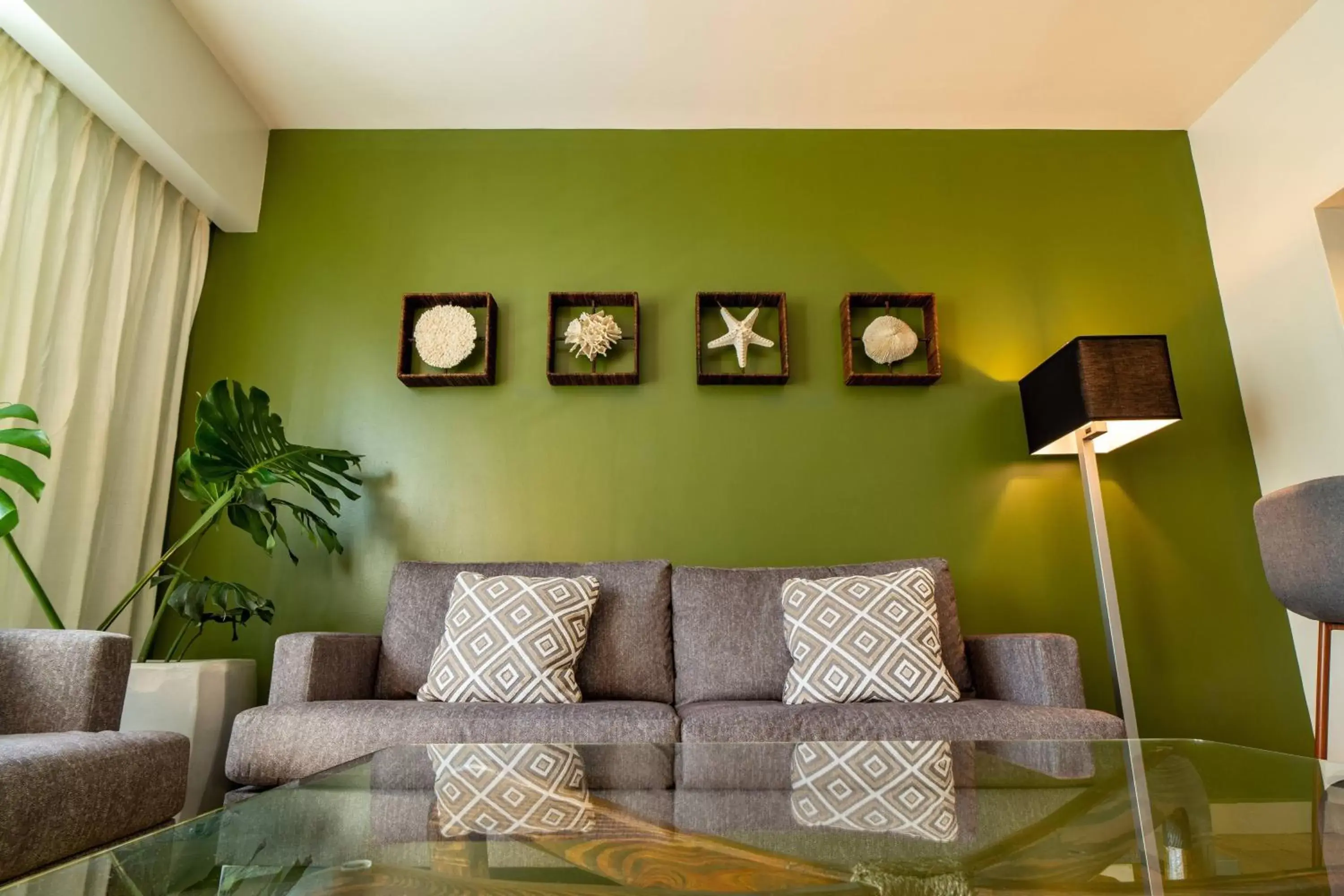 Living room, Seating Area in Marriott Port-au-Prince Hotel