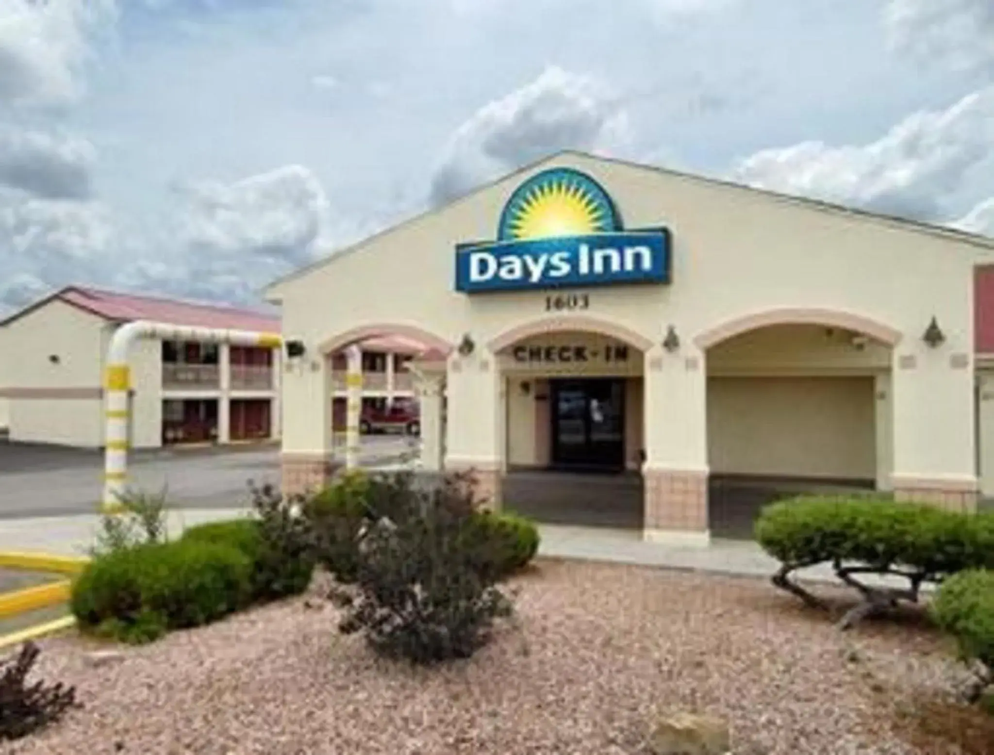 Property building, Facade/Entrance in Days Inn by Wyndham Gallup