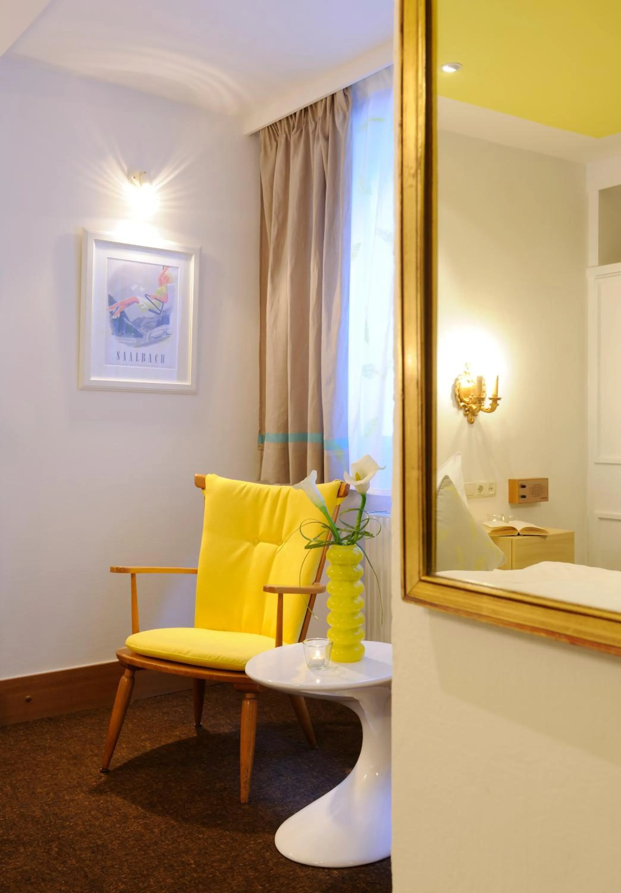 Seating area in Hotel Saalbacher Hof