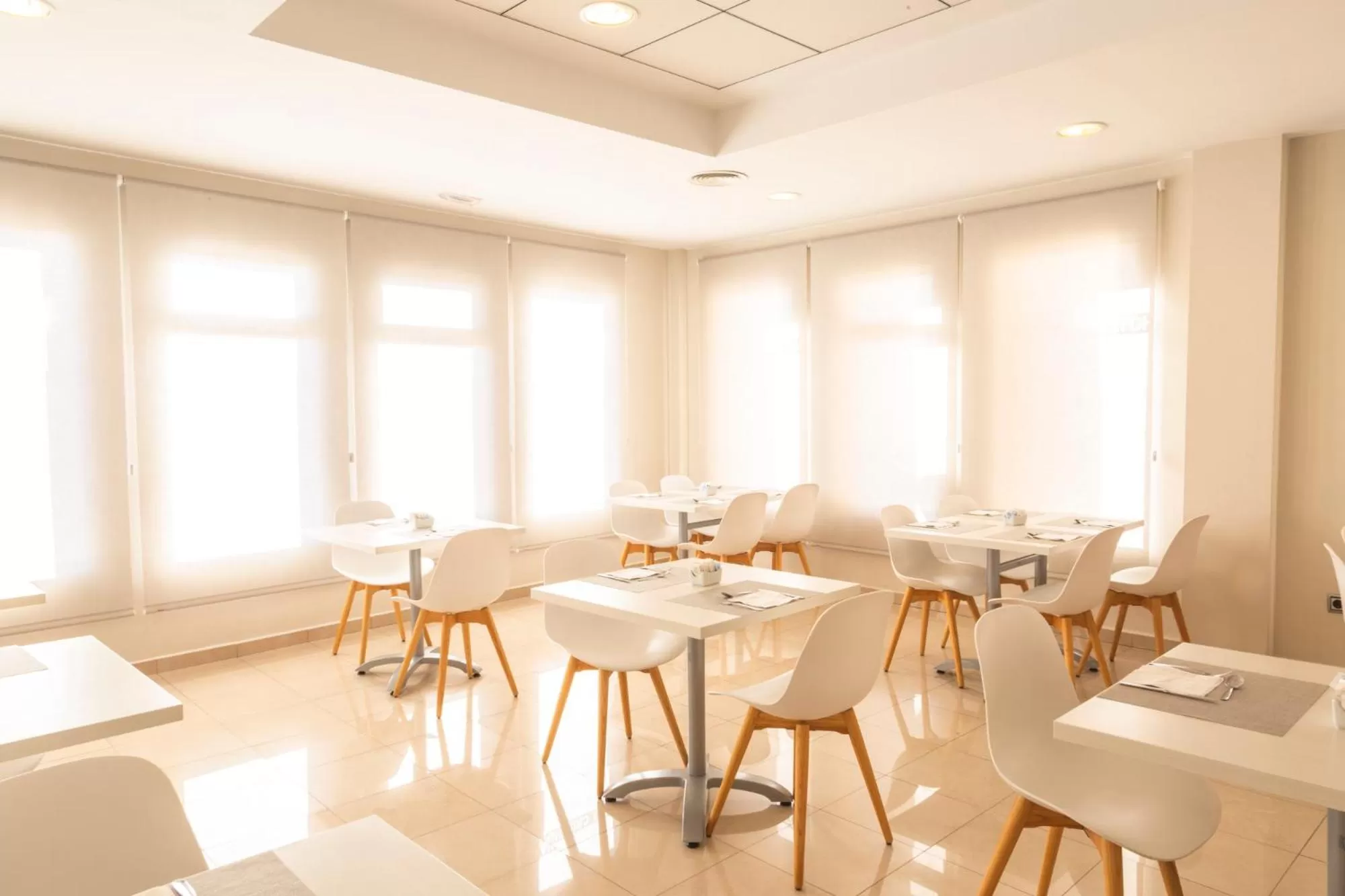 Restaurant/places to eat in Hotel Cristina