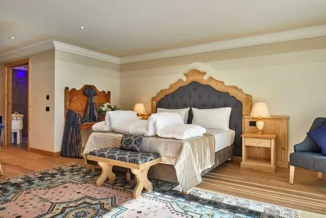 Bed in Hotel Sassongher