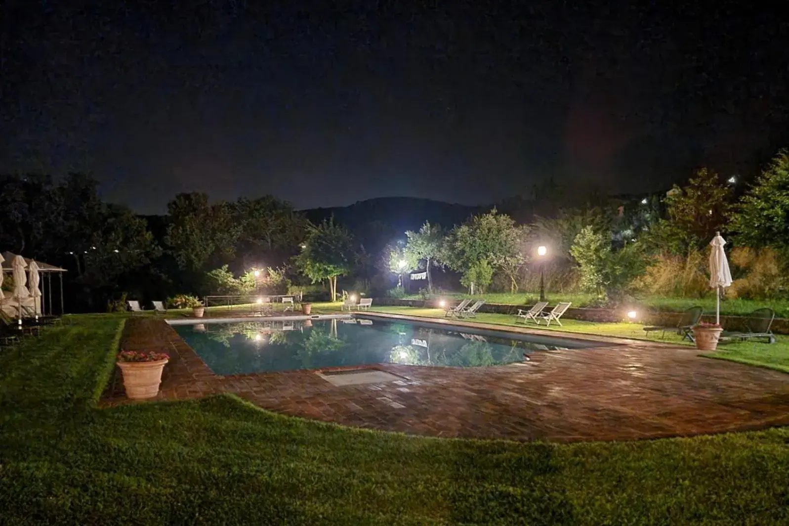 Swimming Pool in Relais Villa Baldelli