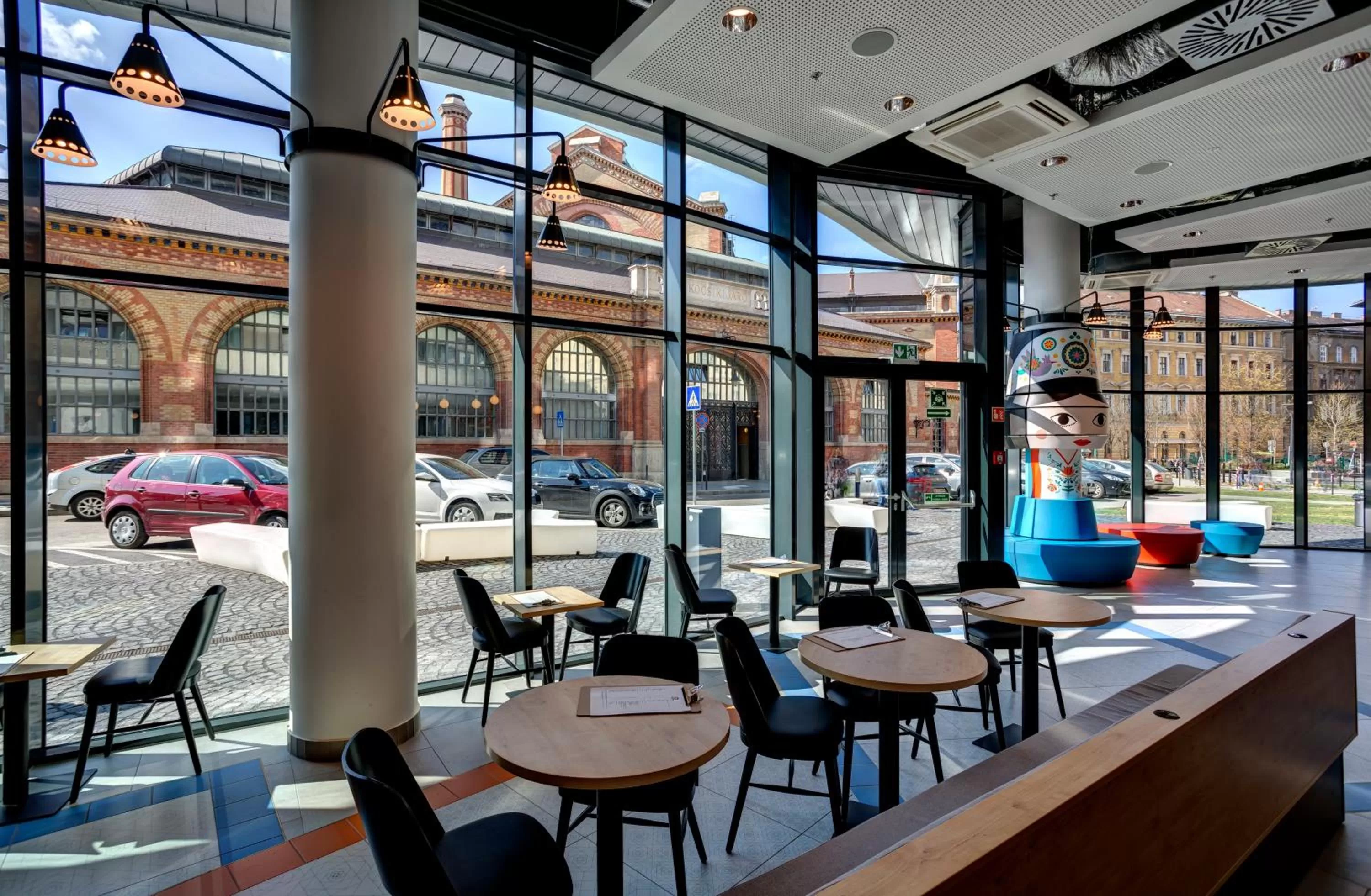 Restaurant/places to eat in MEININGER Budapest Great Market Hall