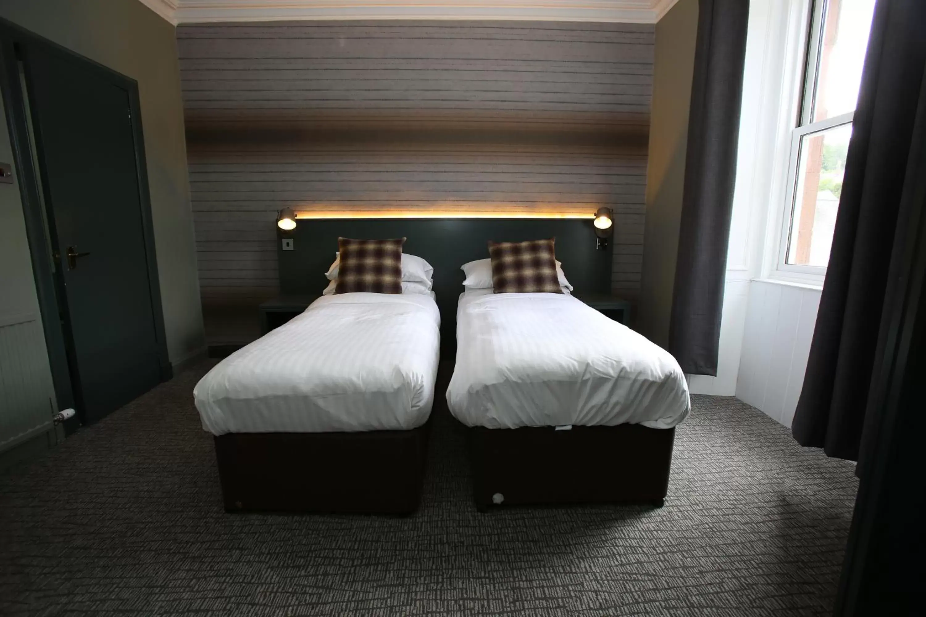 Bed in Kings Arms Hotel