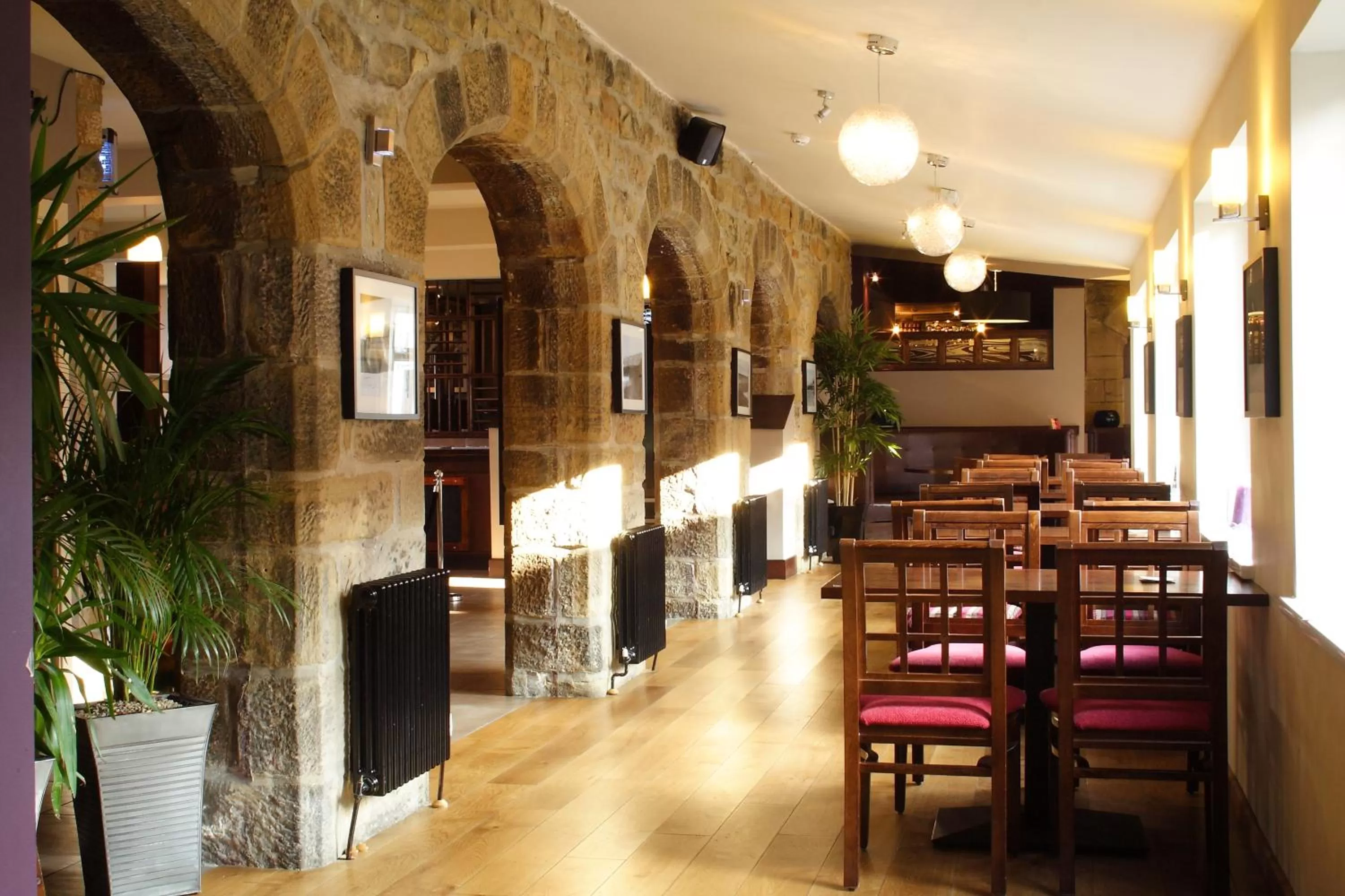 Restaurant/places to eat in The Angel View Hotel