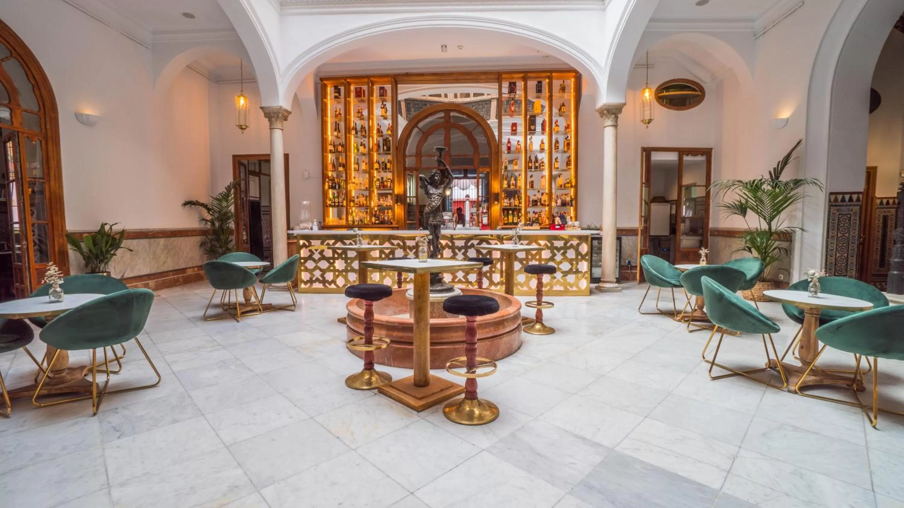 Property building in Hotel Alabardero