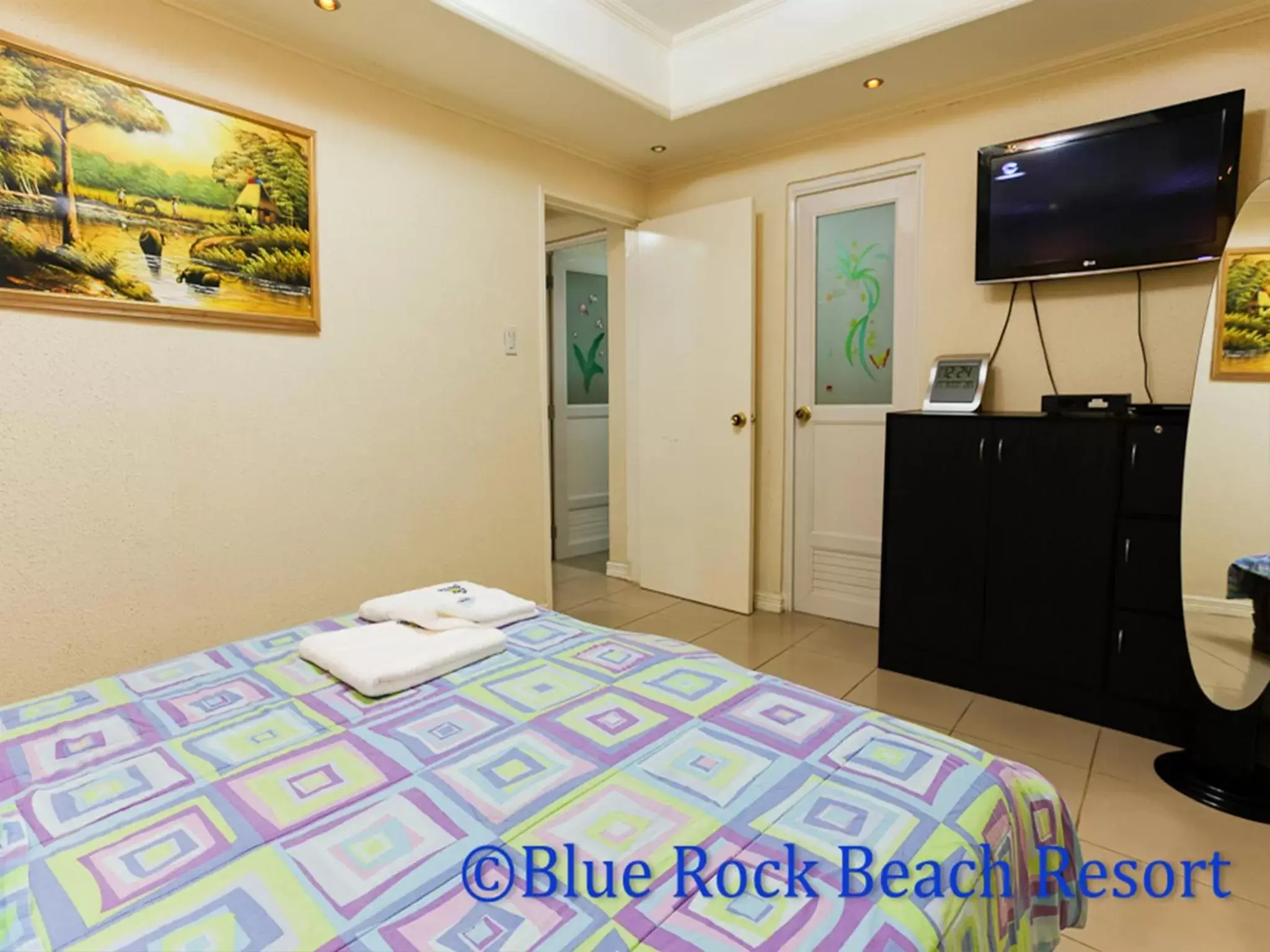 Bed in Blue Rock Resort