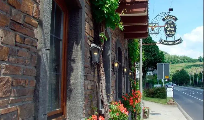 Facade/entrance, Property Logo/Sign in Hotel Gülser Weinstube