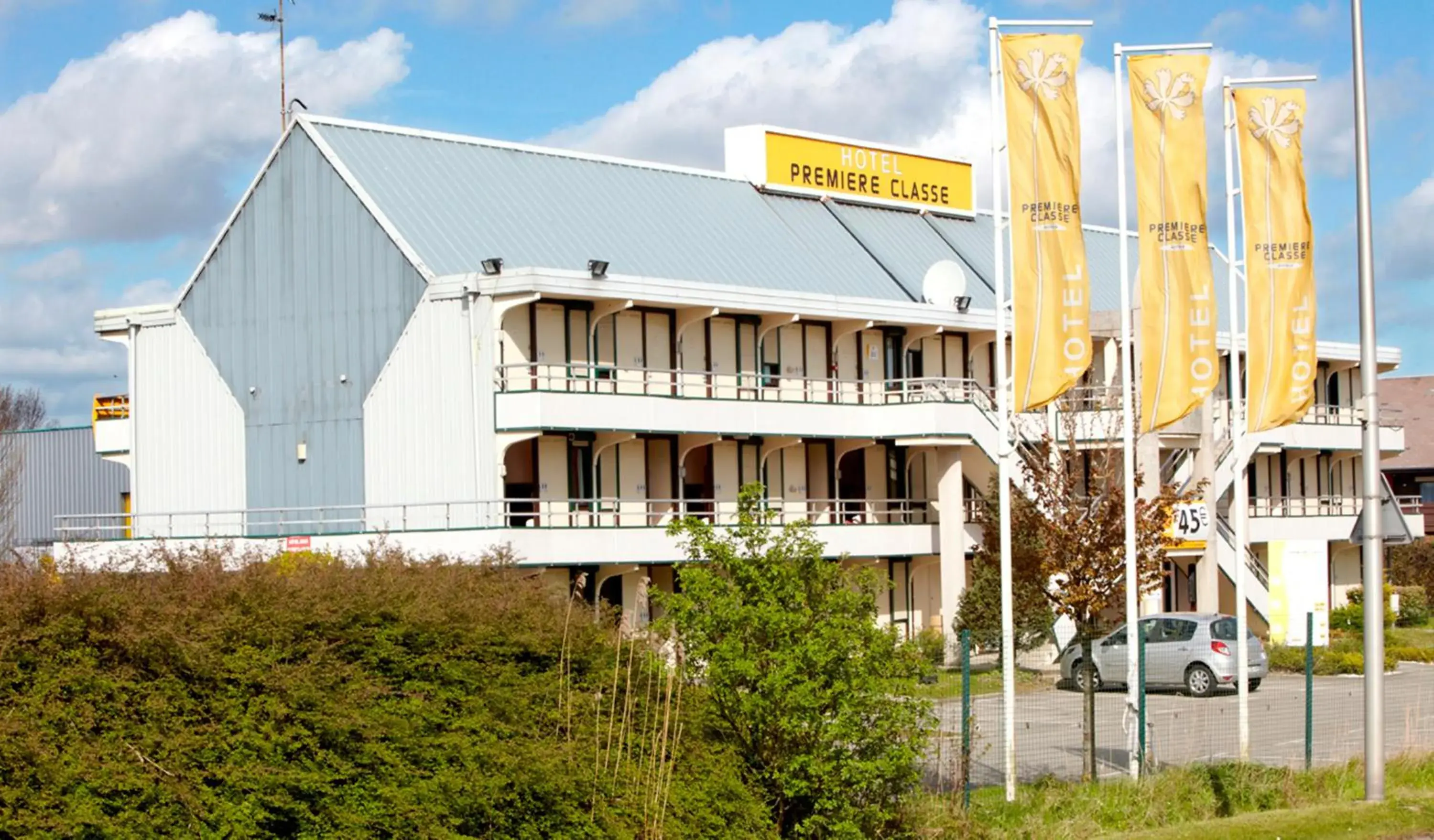 Facade/entrance, Property Building in Premiere Classe Dunkerque Est Armbouts Cappel