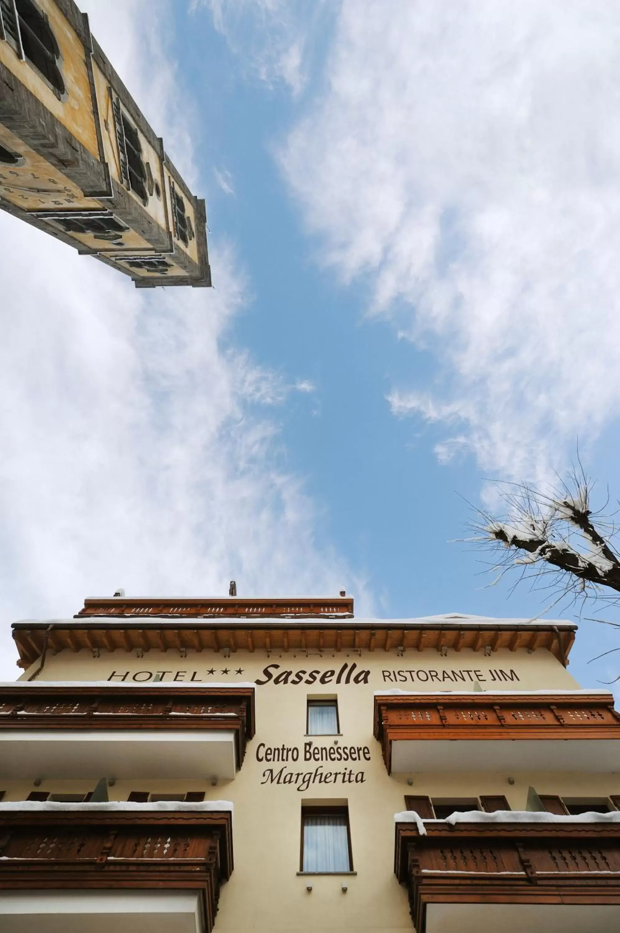 Facade/entrance, Property Building in Hotel Sassella