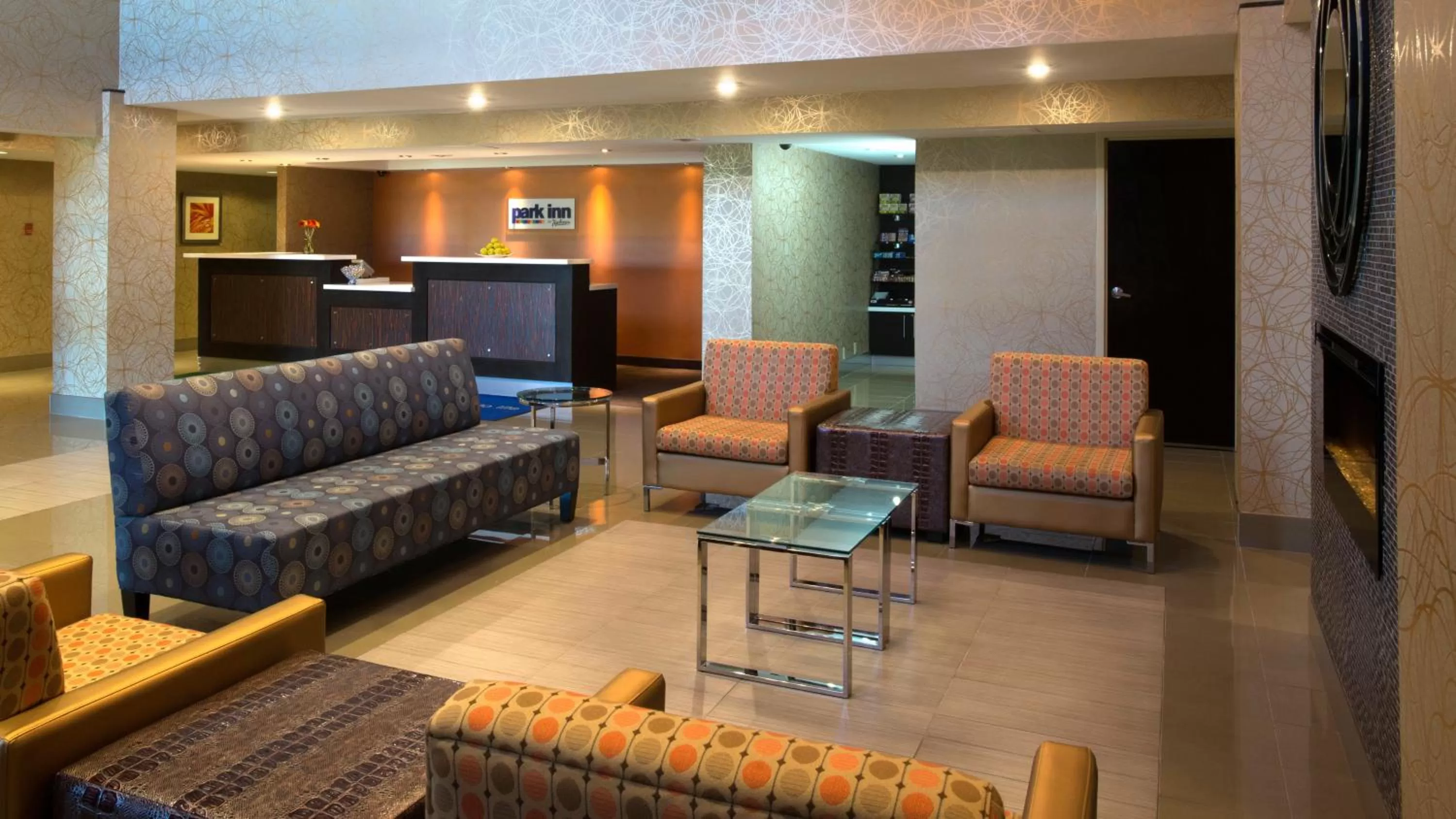Lobby or reception in Park Inn by Radisson Toronto-Markham