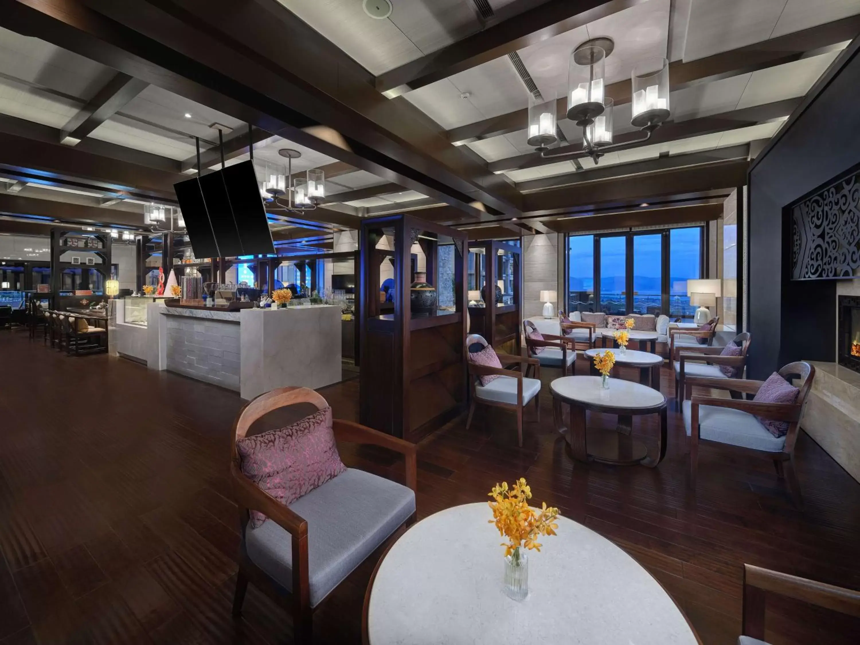 Lobby or reception, Lounge/Bar in Hilton Dali Resort & Spa