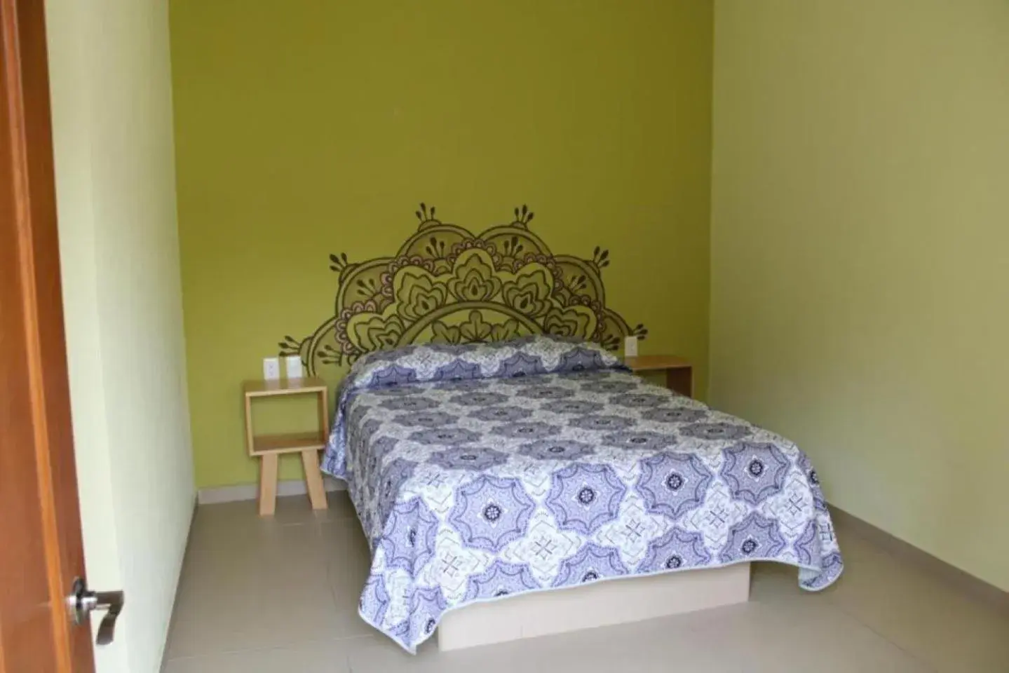 Bedroom, Bed in Artesanos 11 by Rotamundos