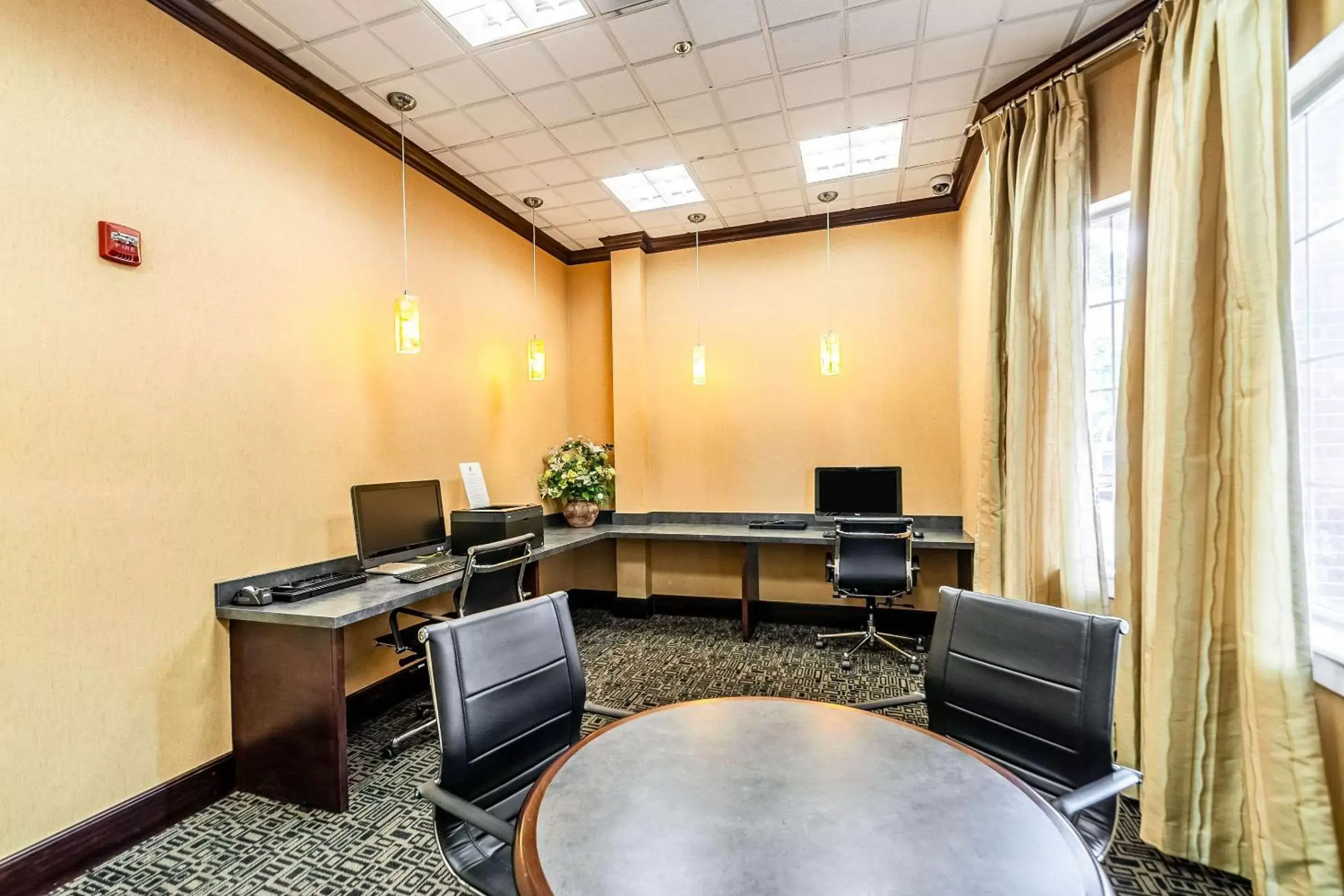 On site, Business Area/Conference Room in Comfort Inn Ballston