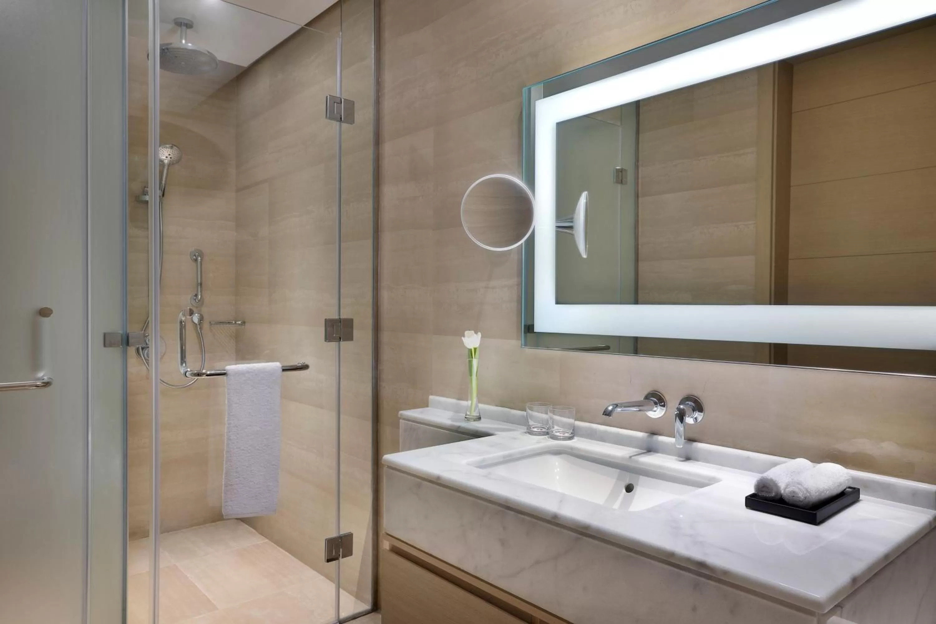Bathroom in Jeddah Marriott Hotel Madinah Road