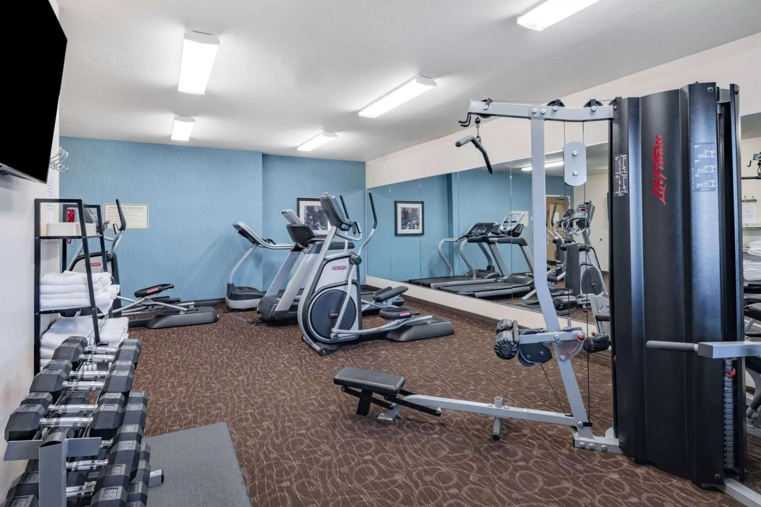 Fitness Center/Facilities in Hawthorn Suites by Wyndham Williston