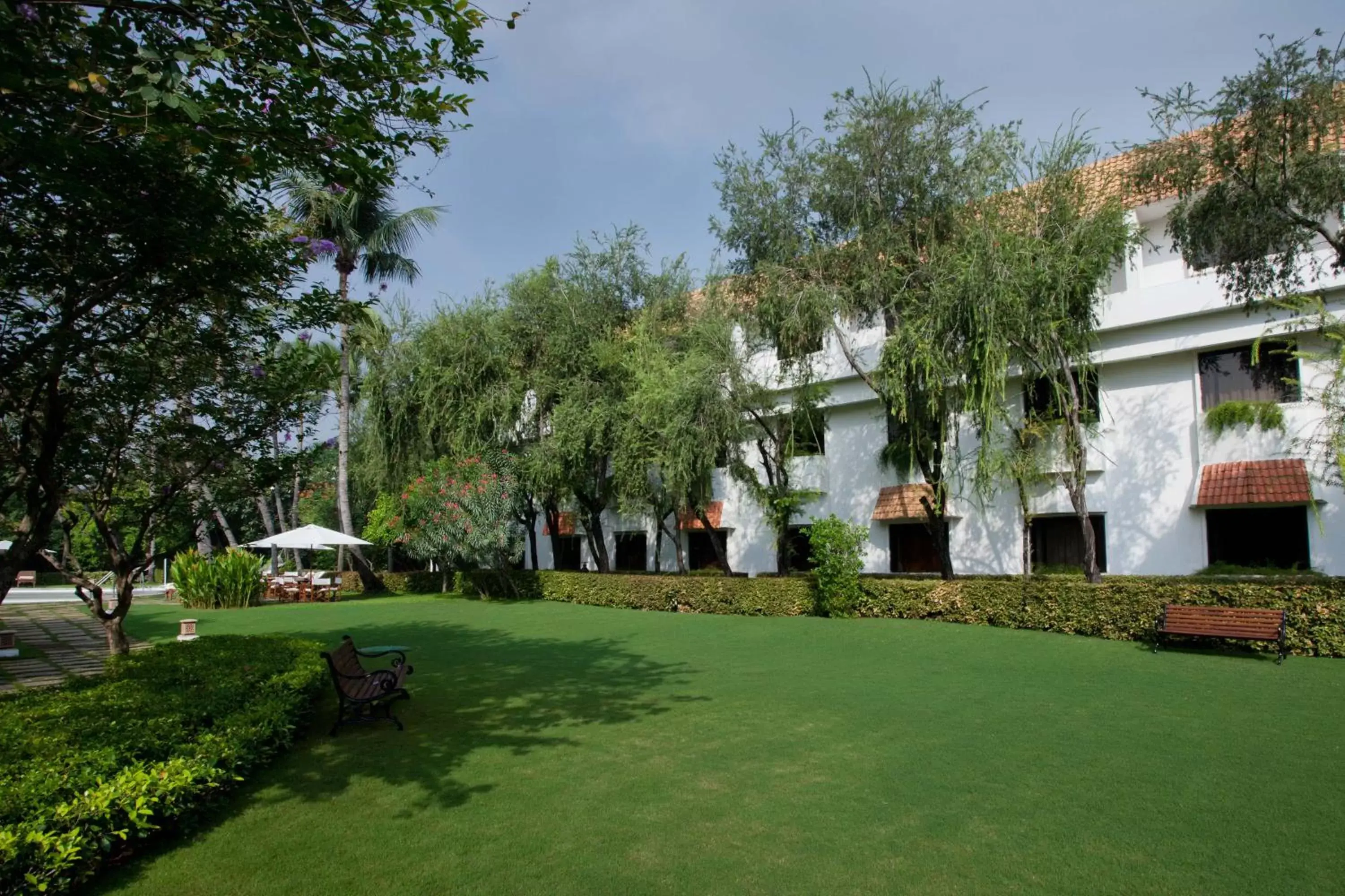 Facade/entrance, Garden in Trident Chennai