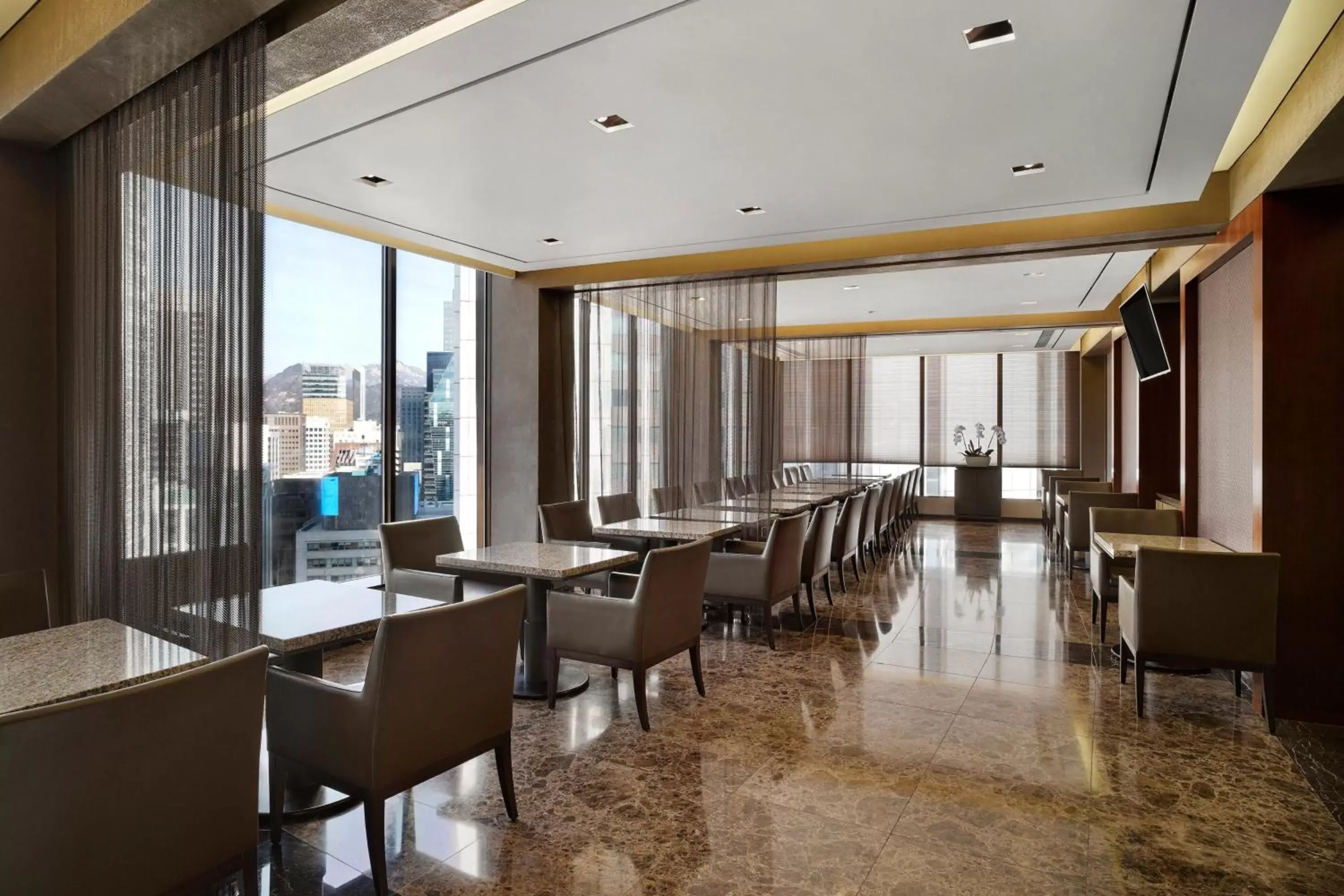Lounge or bar, Restaurant/Places to Eat in Westin Josun Seoul Hotel