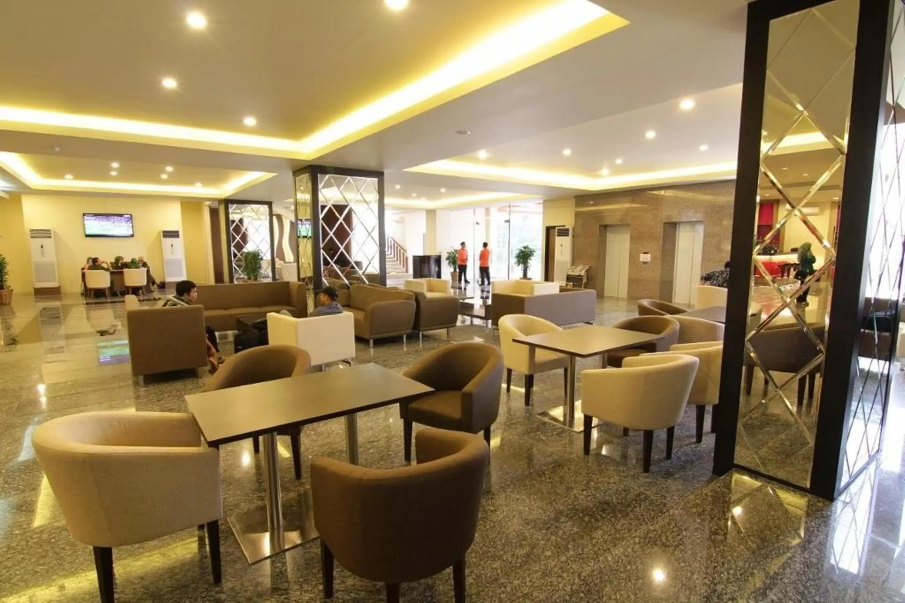 Lobby or reception, Lounge/Bar in Grand Asia Hotel