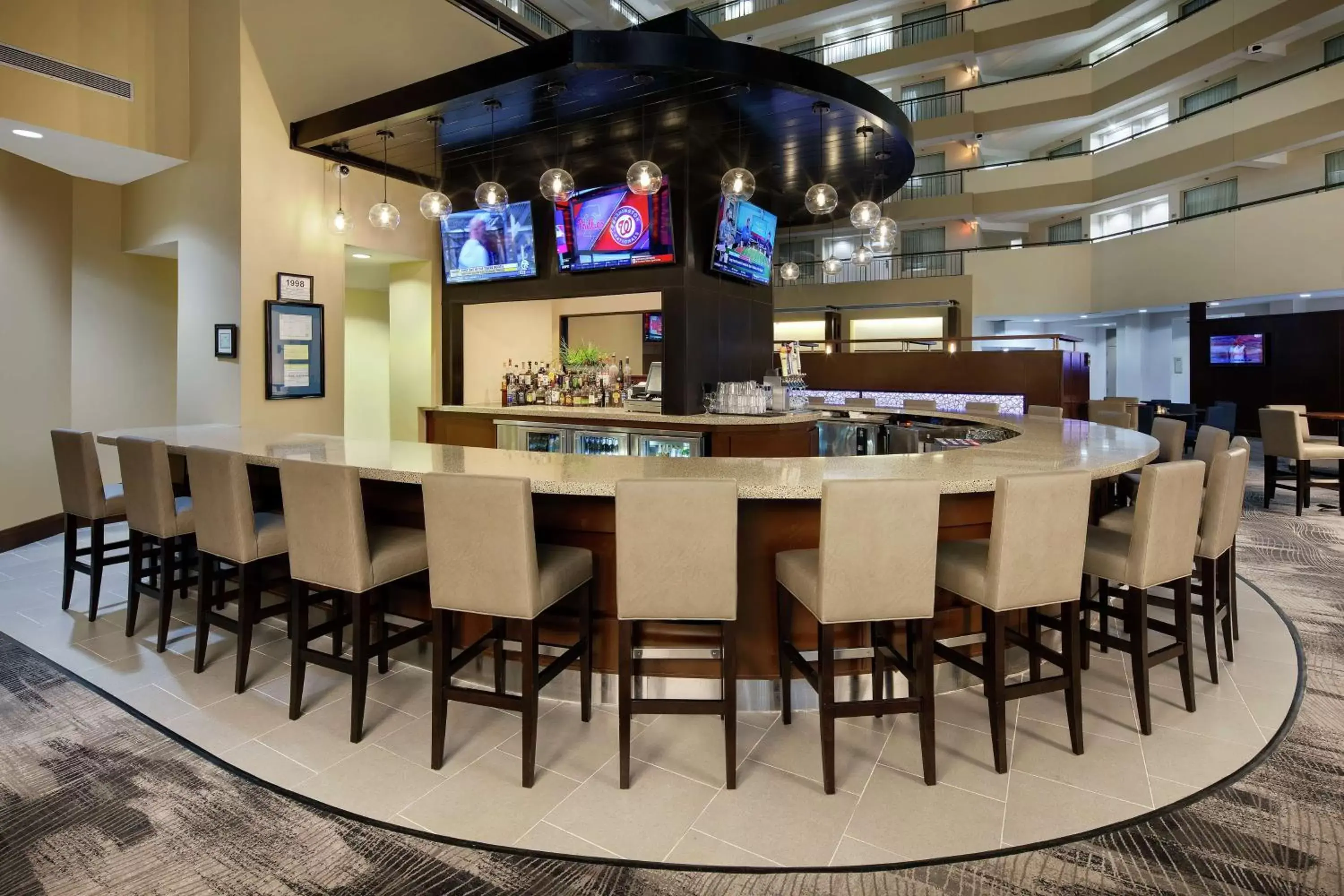 Lounge or bar, Lounge/Bar in Embassy Suites by Hilton Detroit Troy Auburn Hills