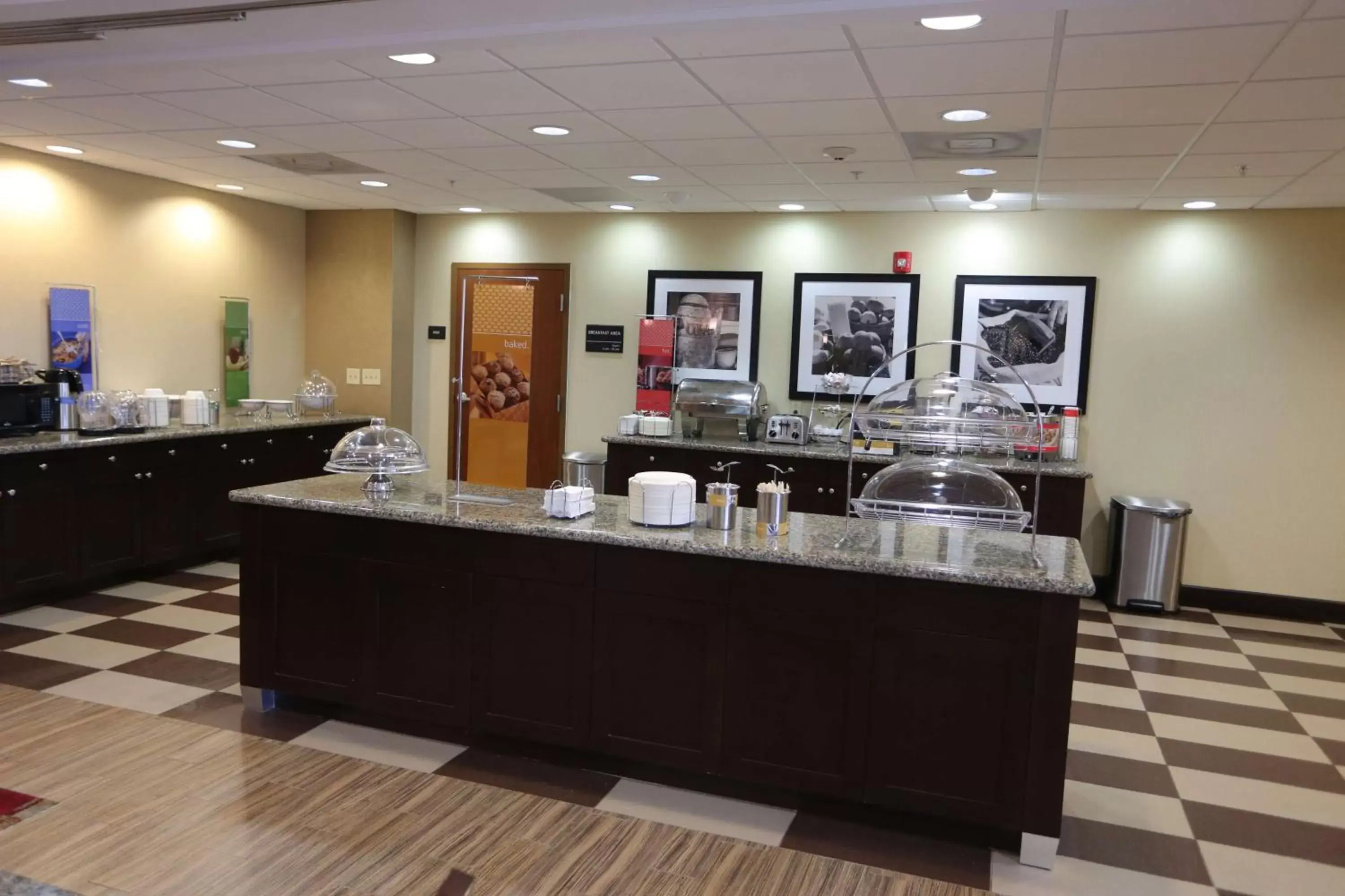 Restaurant/places to eat in Hampton Inn - Atmore