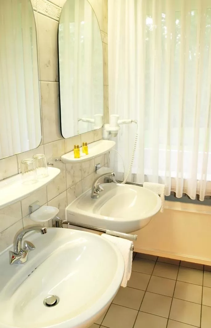 Toilet in Heidehotel Waldhütte