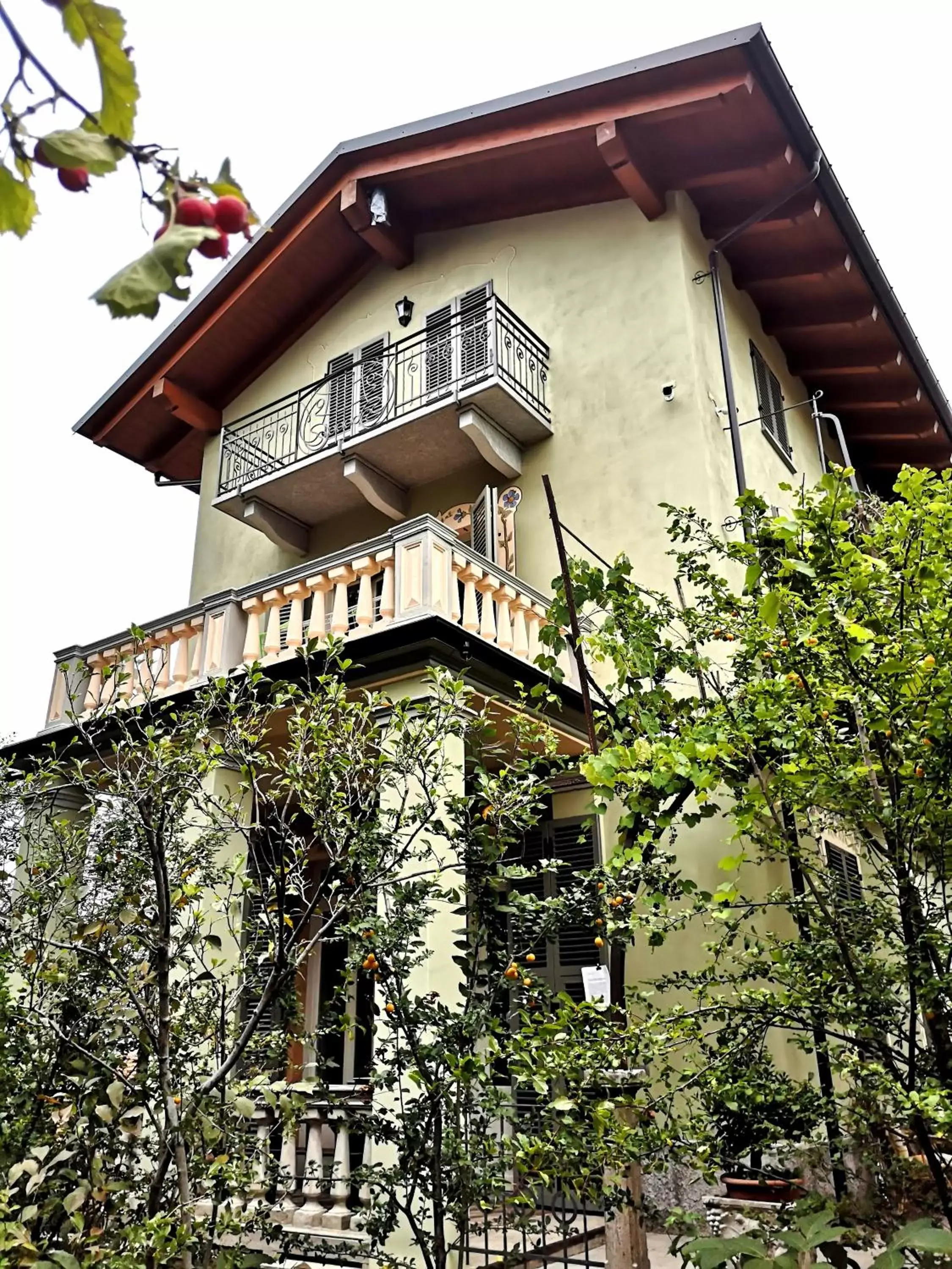 Property Building in Tetto alle Rondini