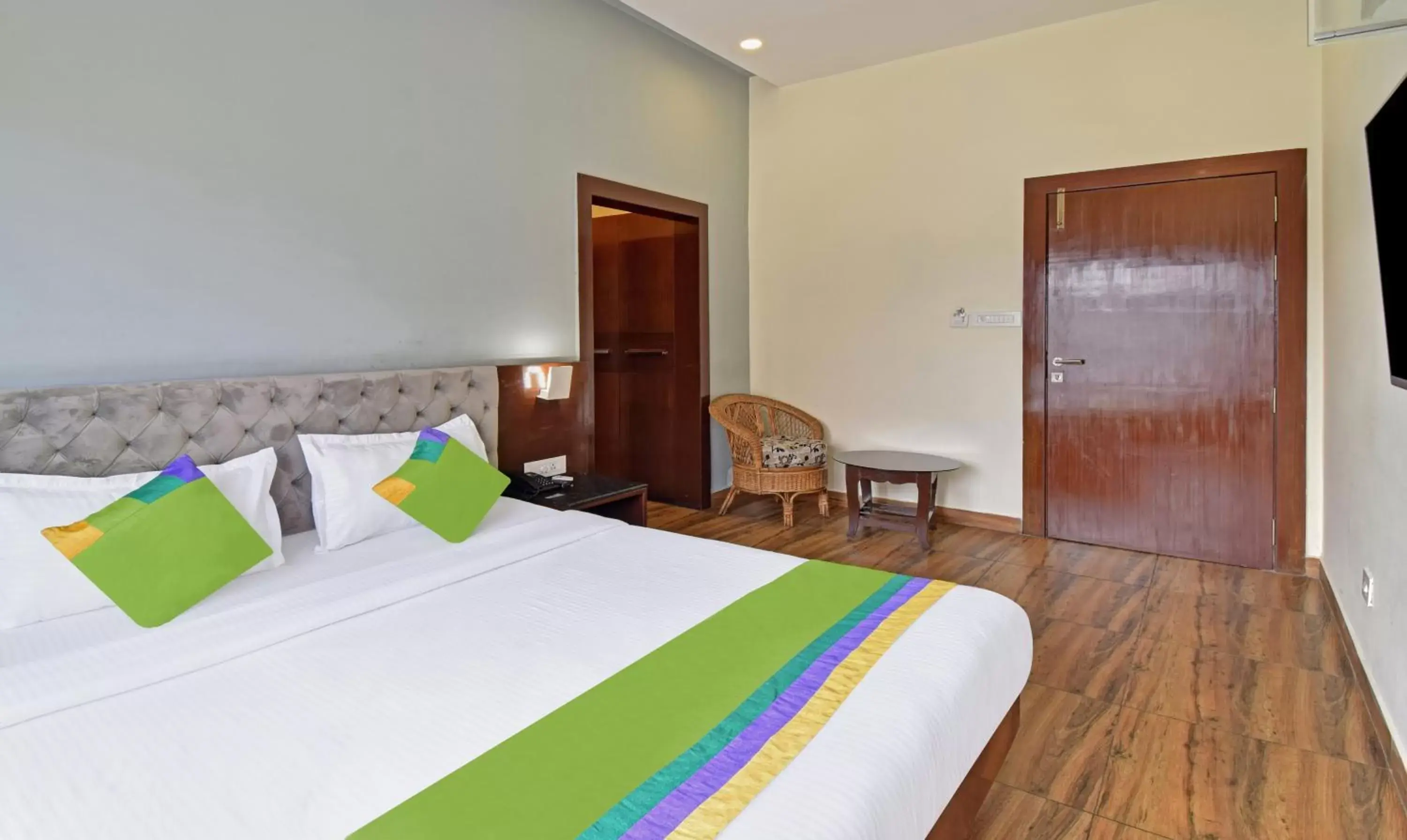 Bedroom, Bed in Treebo Sky Point Bedroom, Bed in Treebo Sky Point