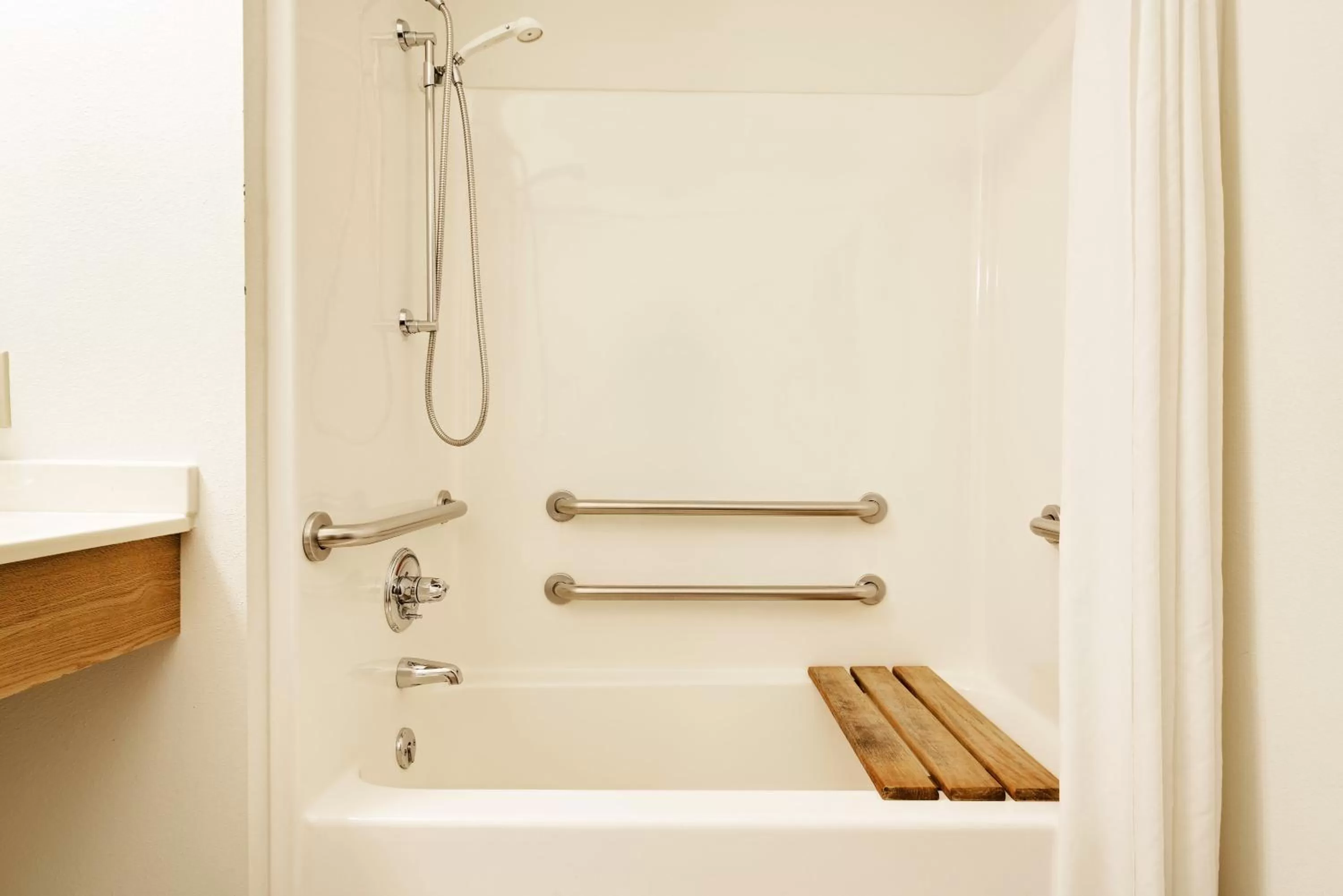 Bathroom in Super 8 by Wyndham Ashland