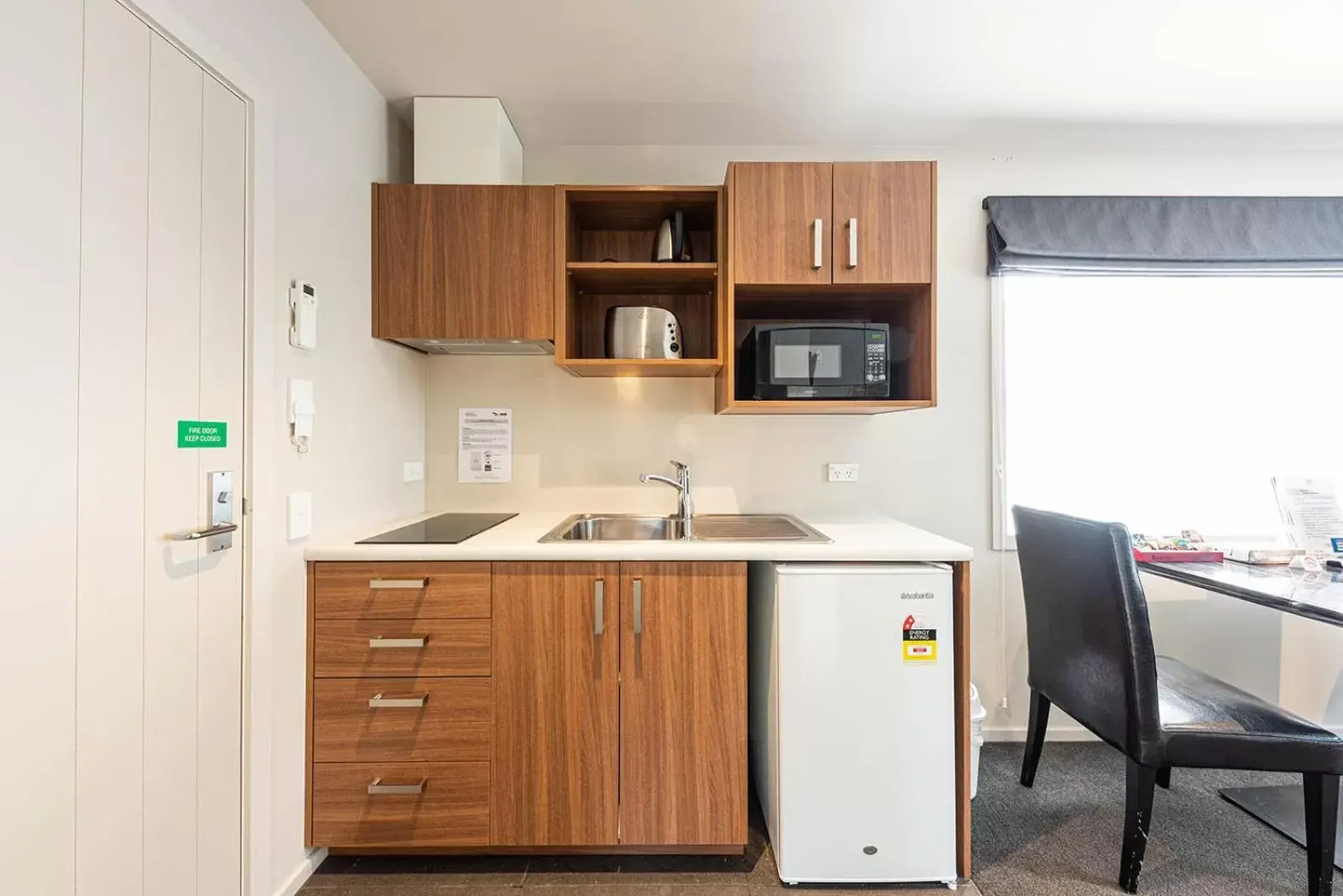 Kitchen or kitchenette, Kitchen/Kitchenette in 311 Motel Riccarton