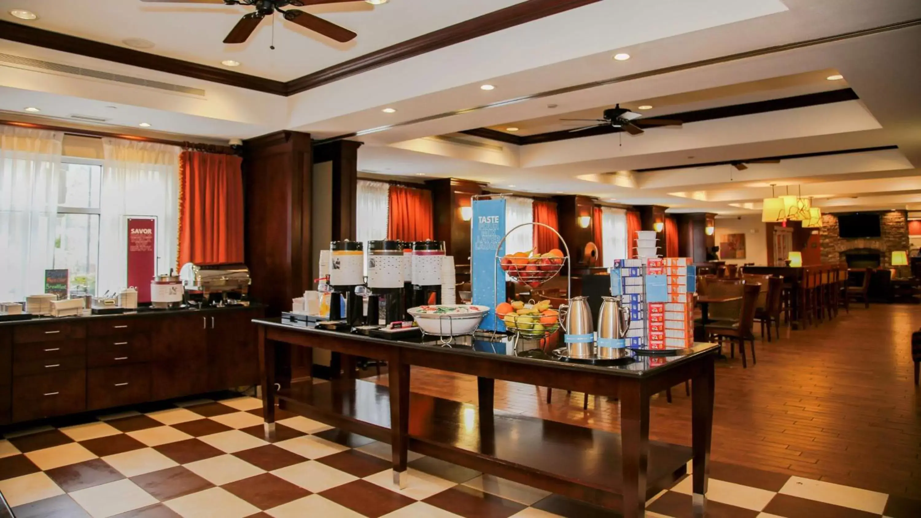 Dining area, Restaurant/Places to Eat in Hampton Inn Matamoras